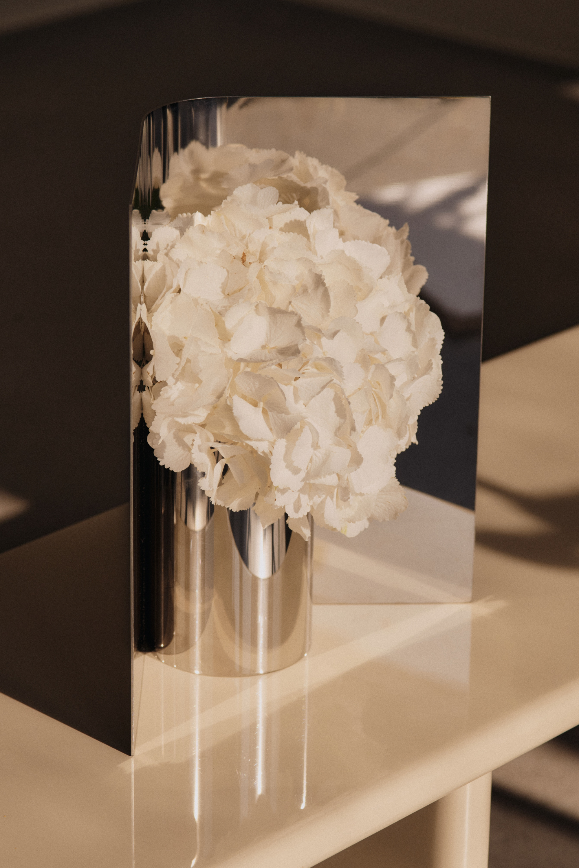 Eddy Vase Mirror Polished