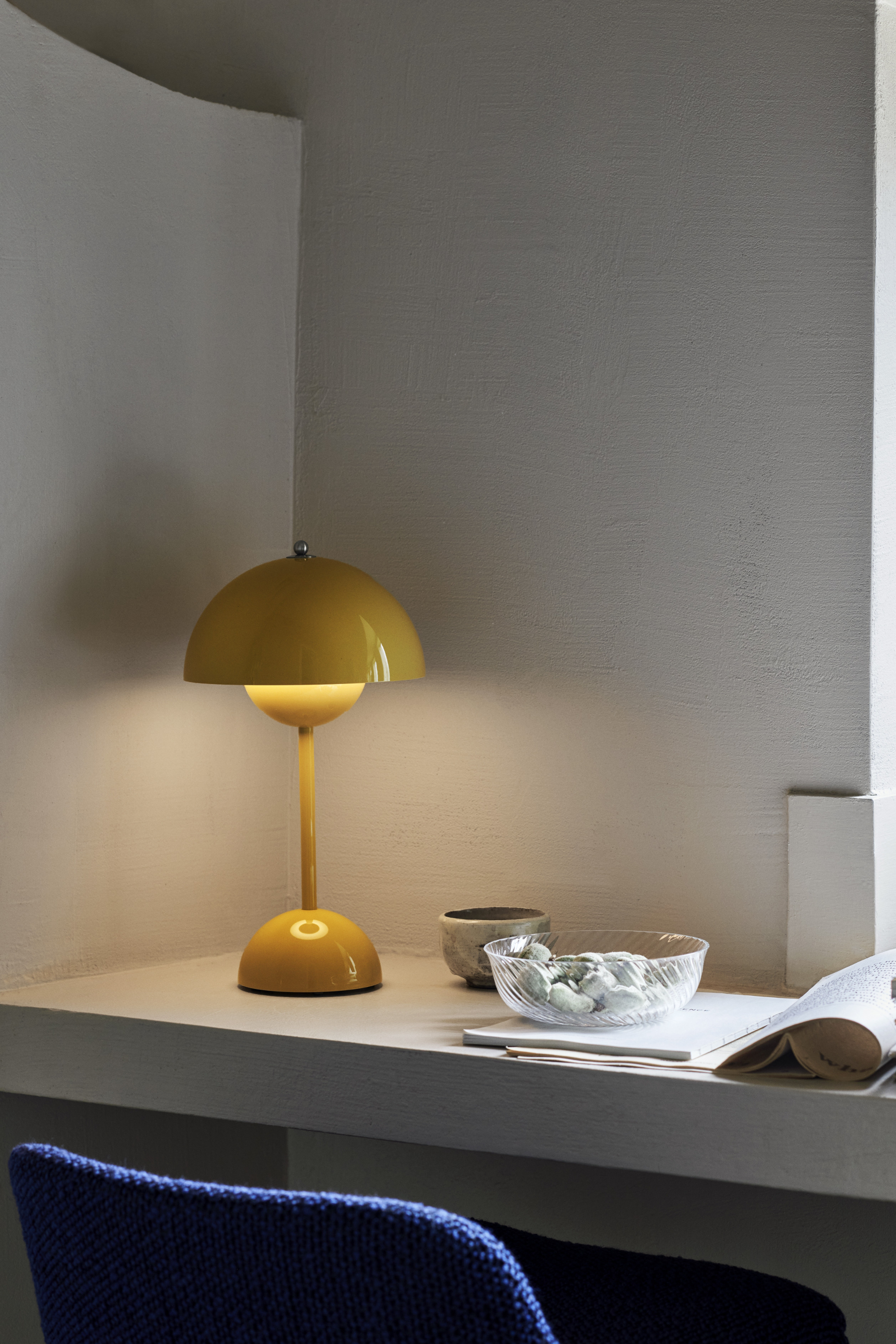 Flowerpot VP9 mustársárga lámpa