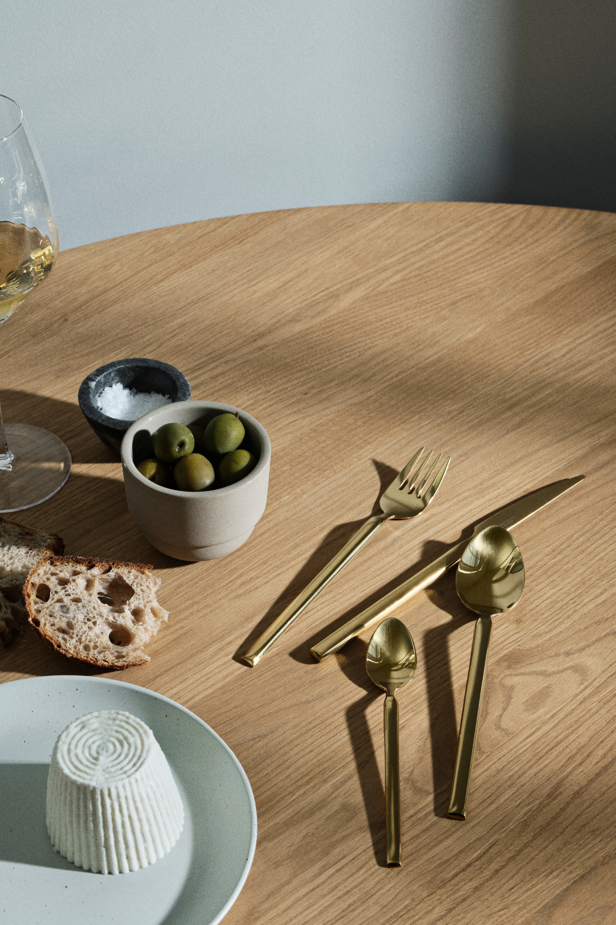 Tvis evőeszközkészlet titán rozéarany színben, 16 darabos