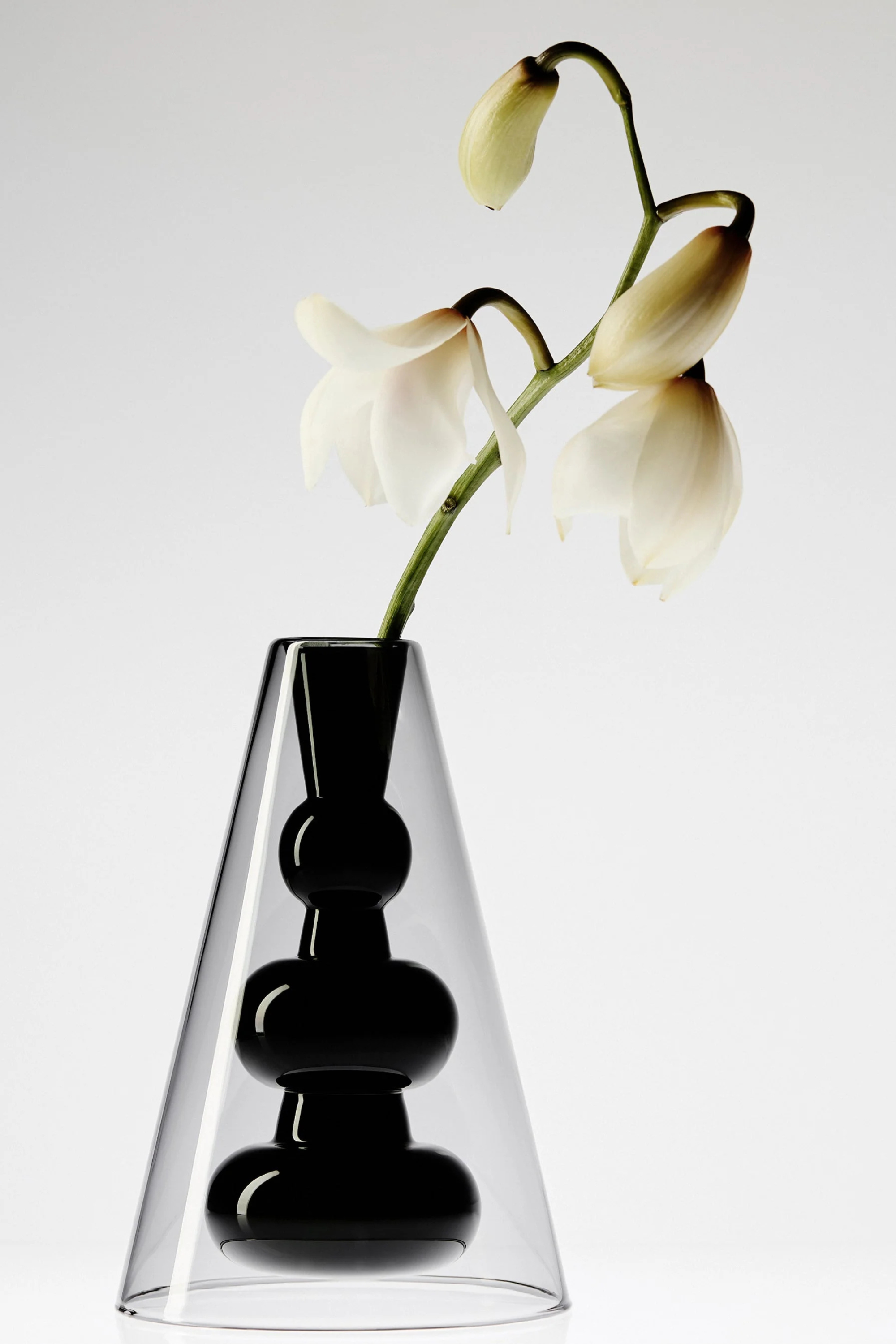 Bump kúpos váza, fekete