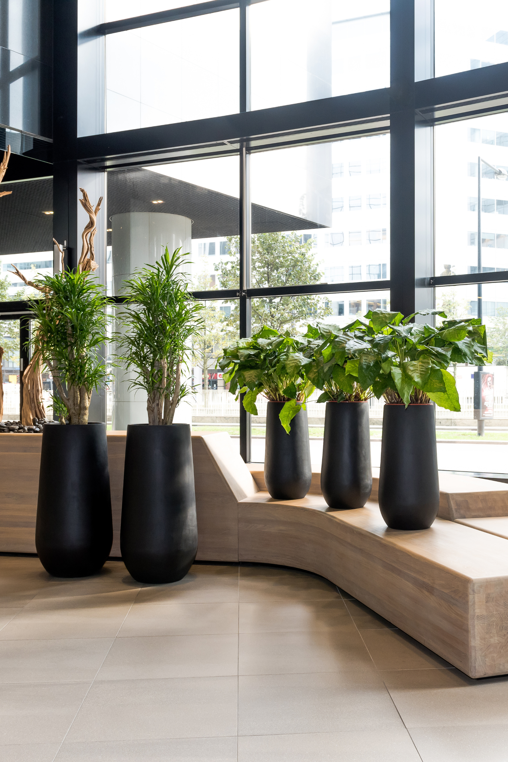 Nax M fekete virágcserép