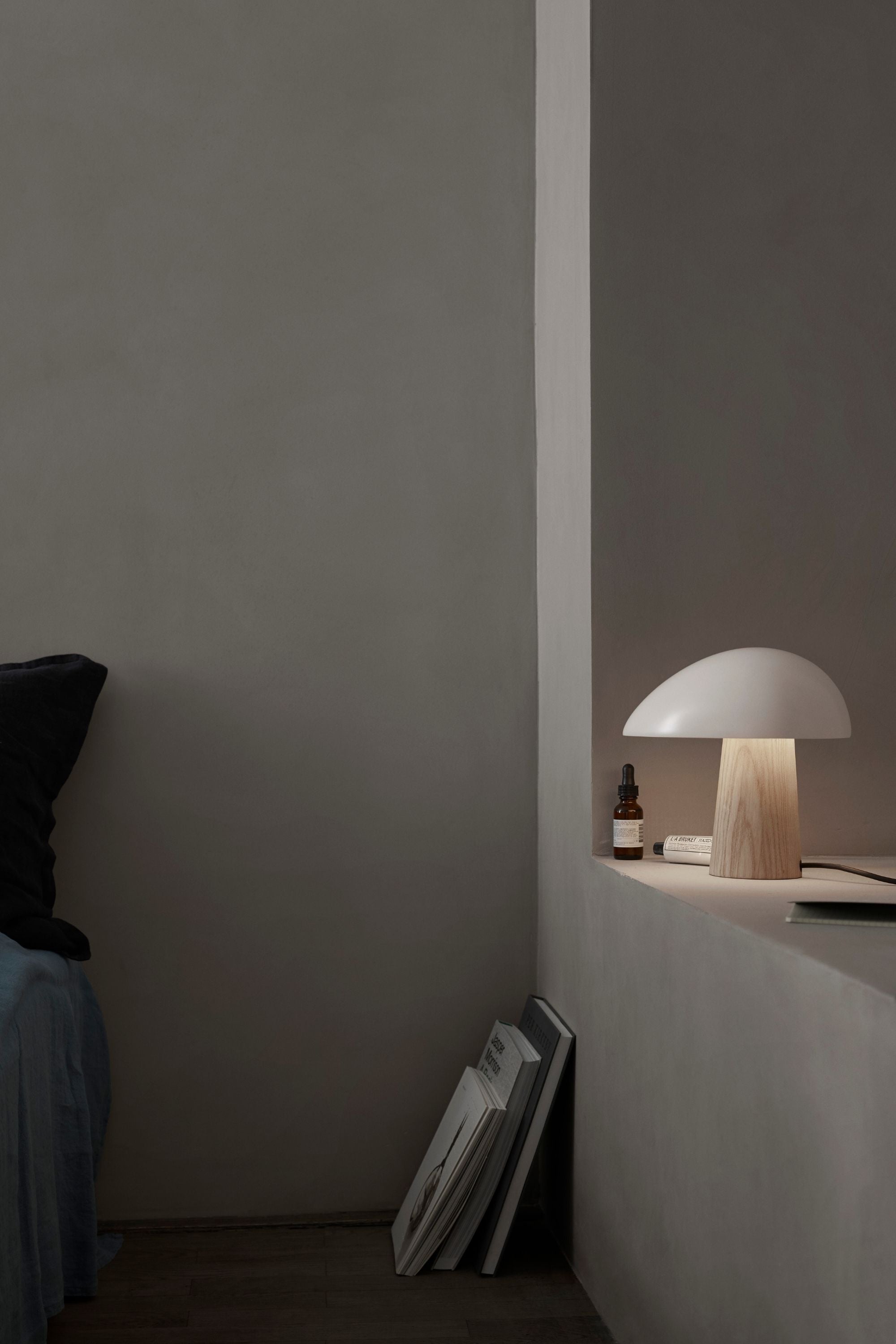 Night Owl™ asztali lámpa füstfehér/hamuszín