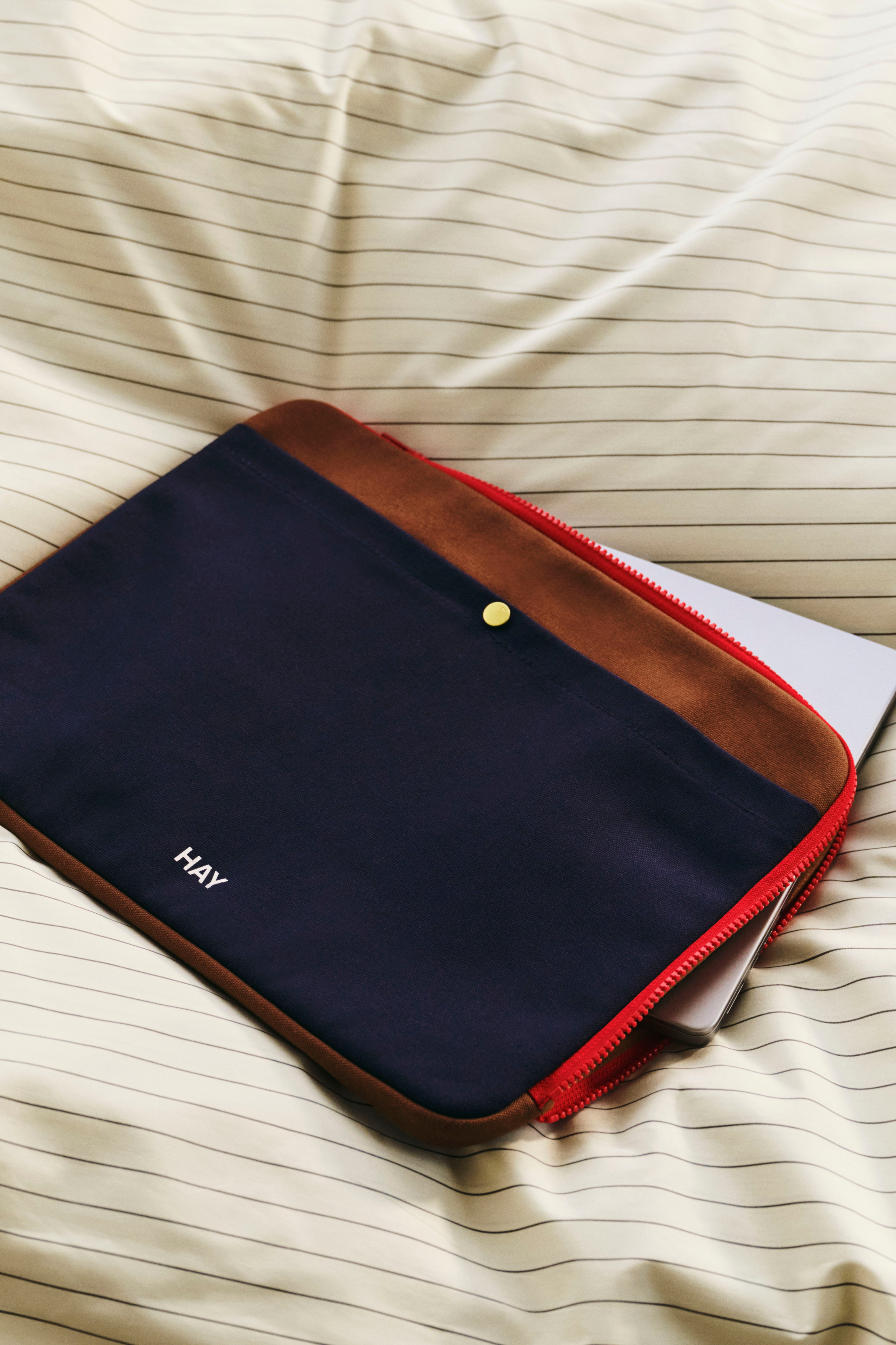Multi Laptoptartó, éjkék
