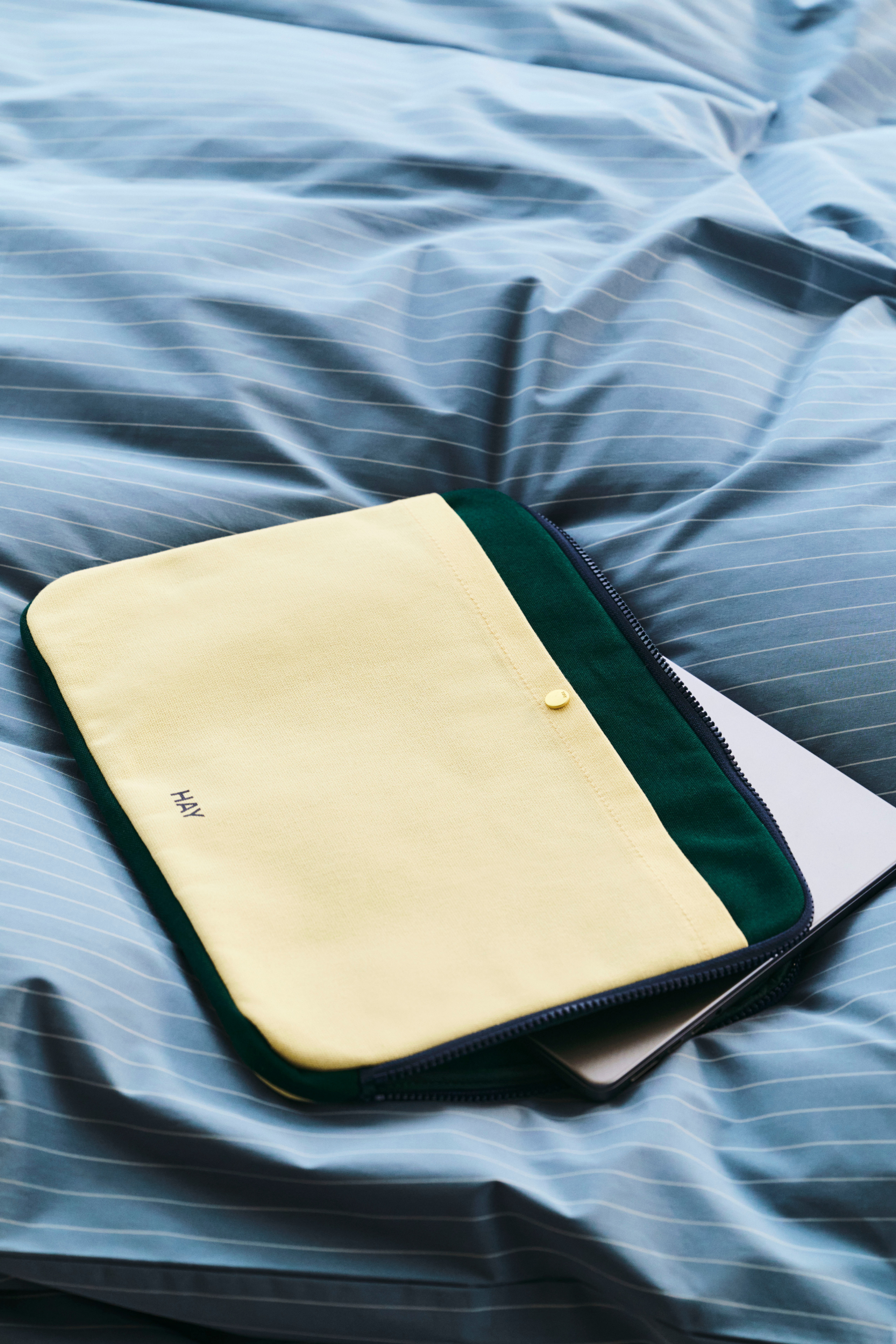 Multi Laptop Cover Soft yellow