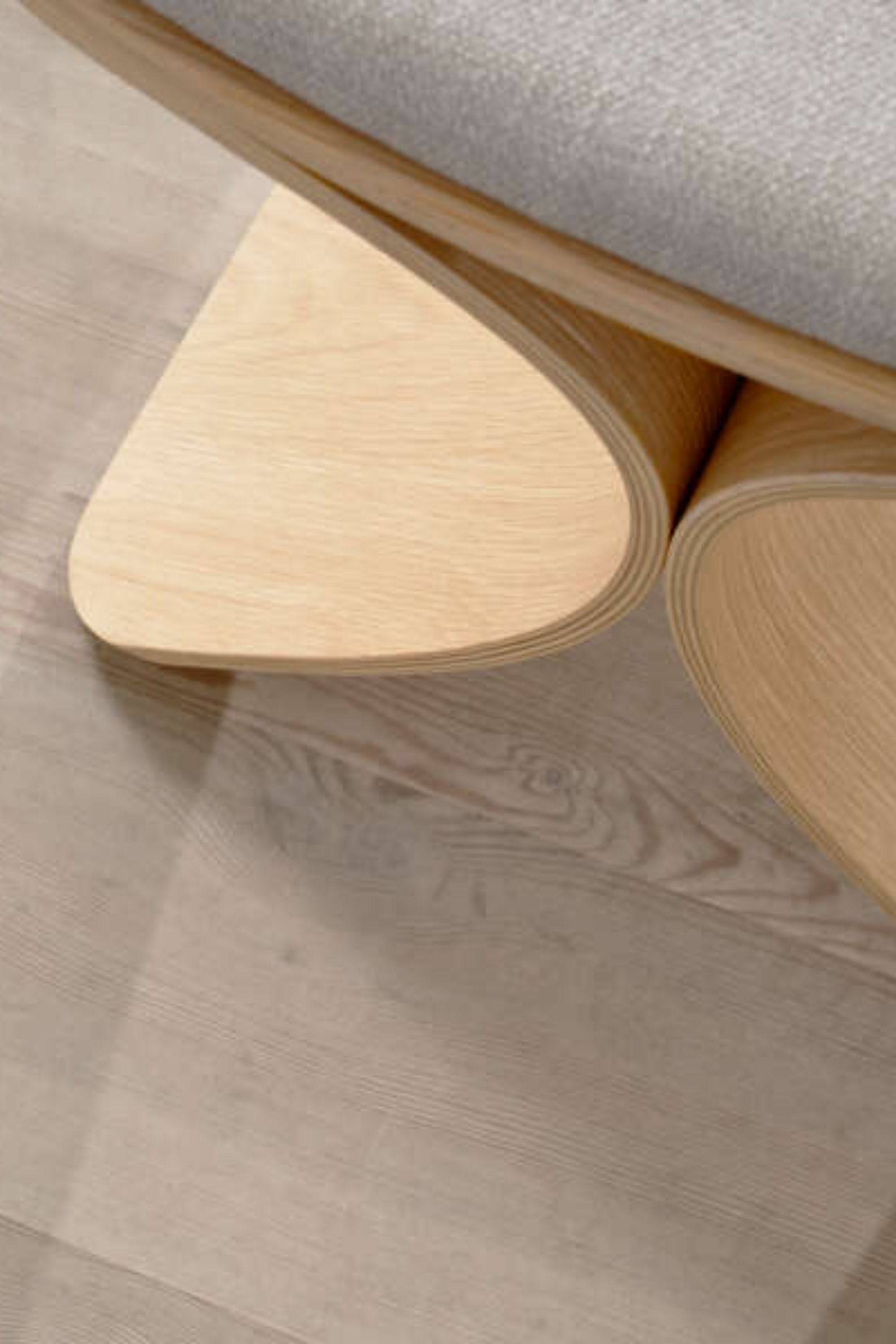 LUNO STOOL Oak Beige
