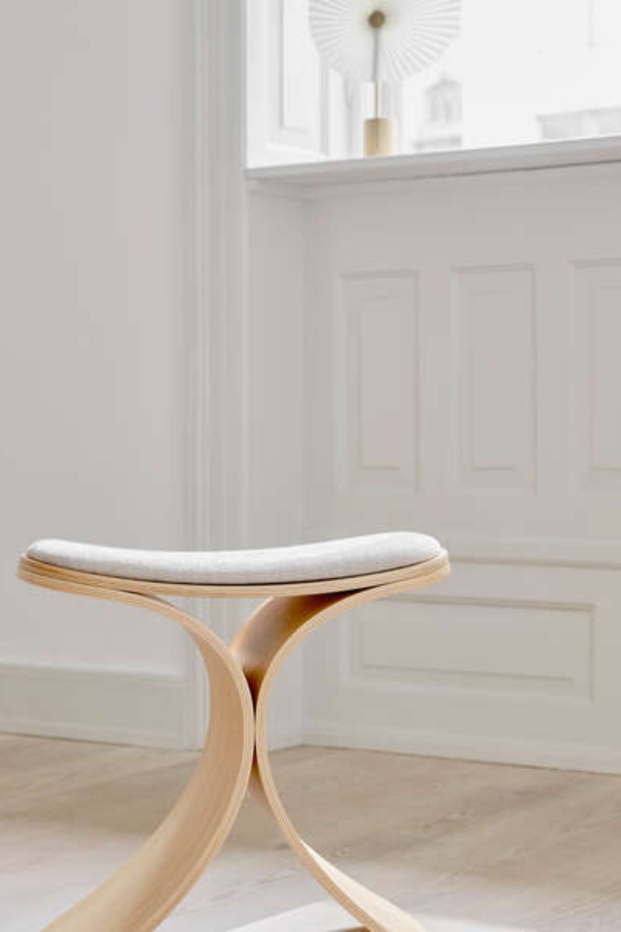 LUNO STOOL Oak Beige