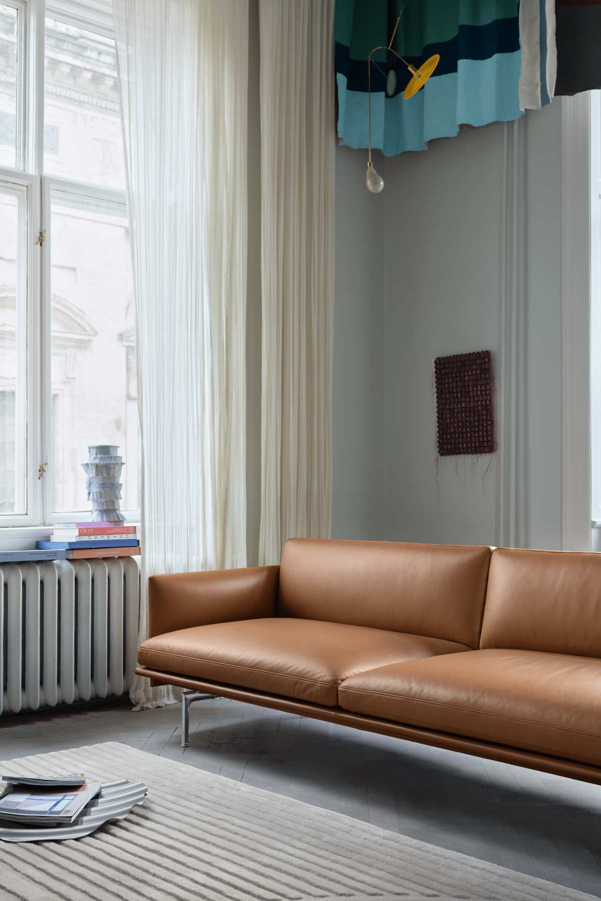 Outline Sofa 3-Seater Refine Leather Cognac