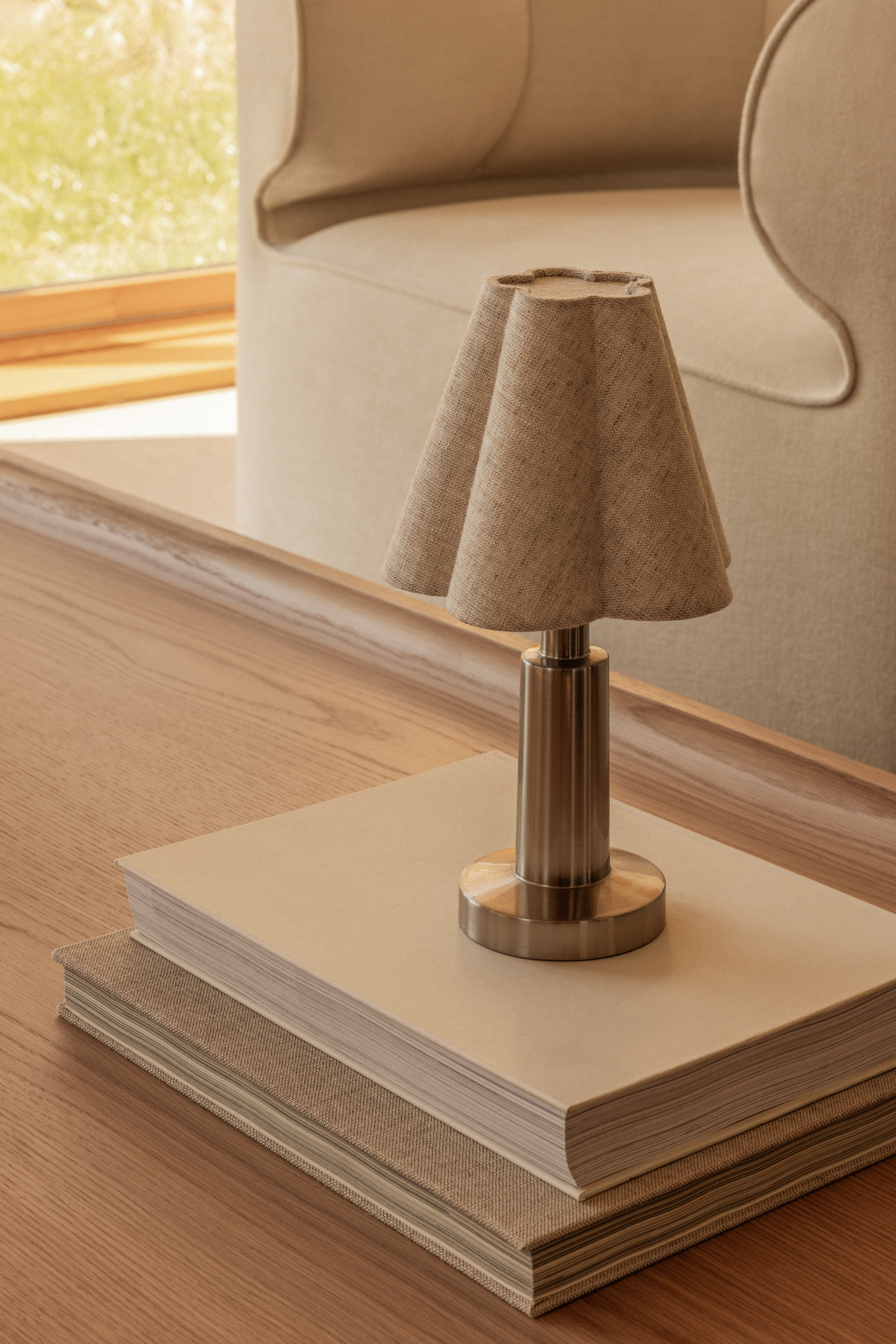Admiral Portable Lamp