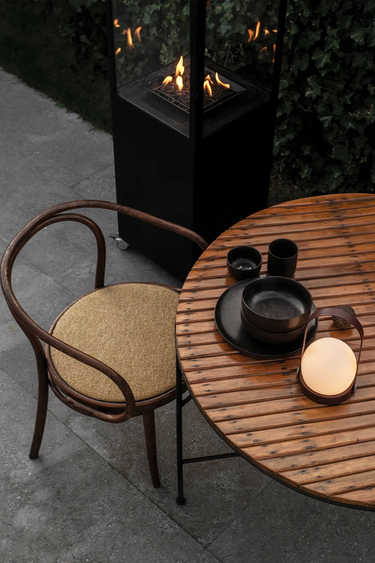 Carrie portable lamp burned red