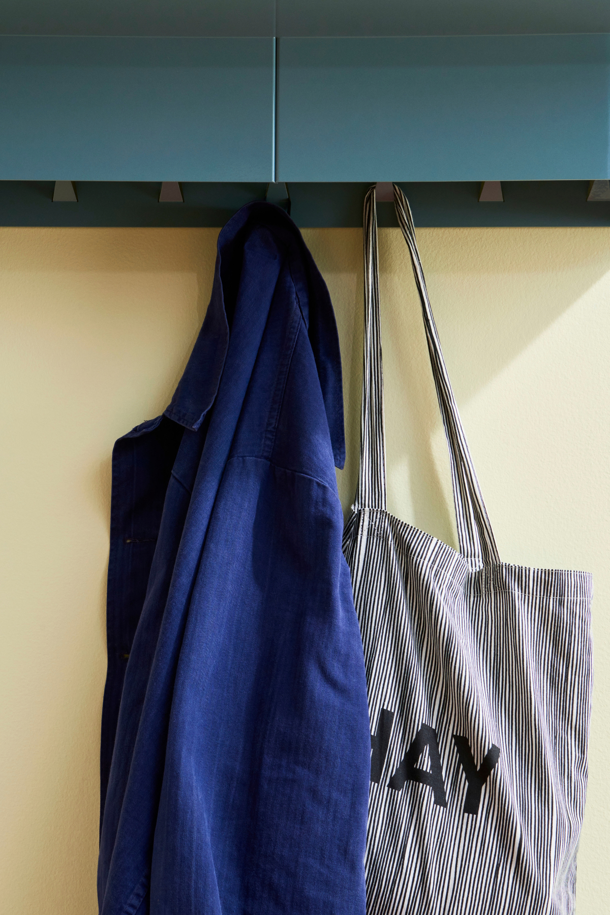 Korpus Shelf Medium 7 Hooks, Sea