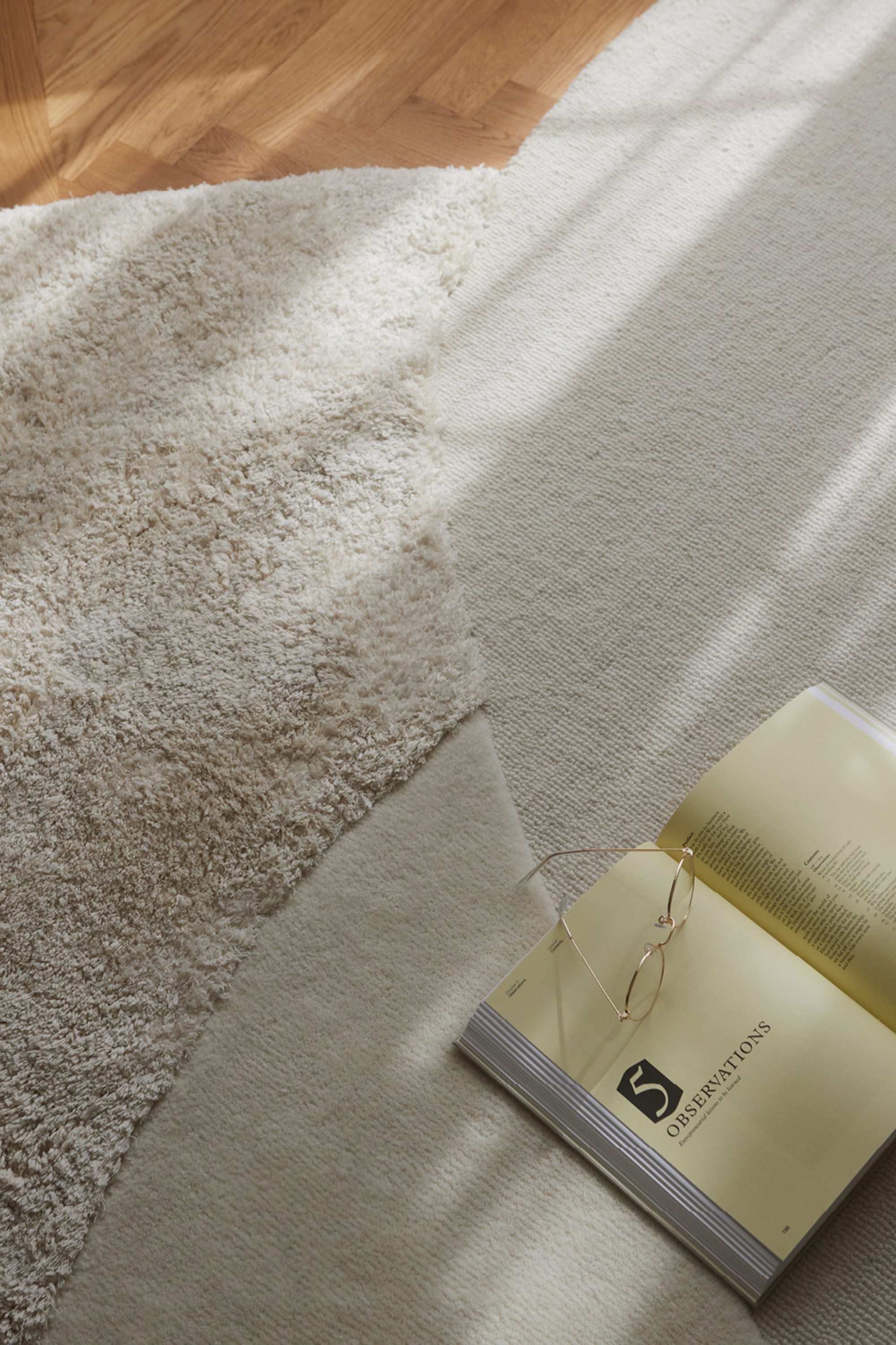 Mola rug, cream