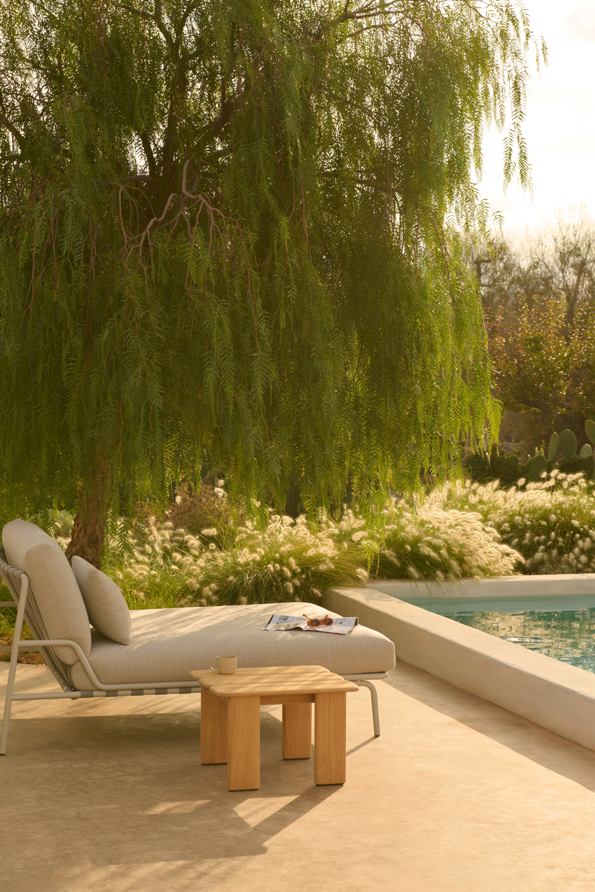 Assemble Coffee Table