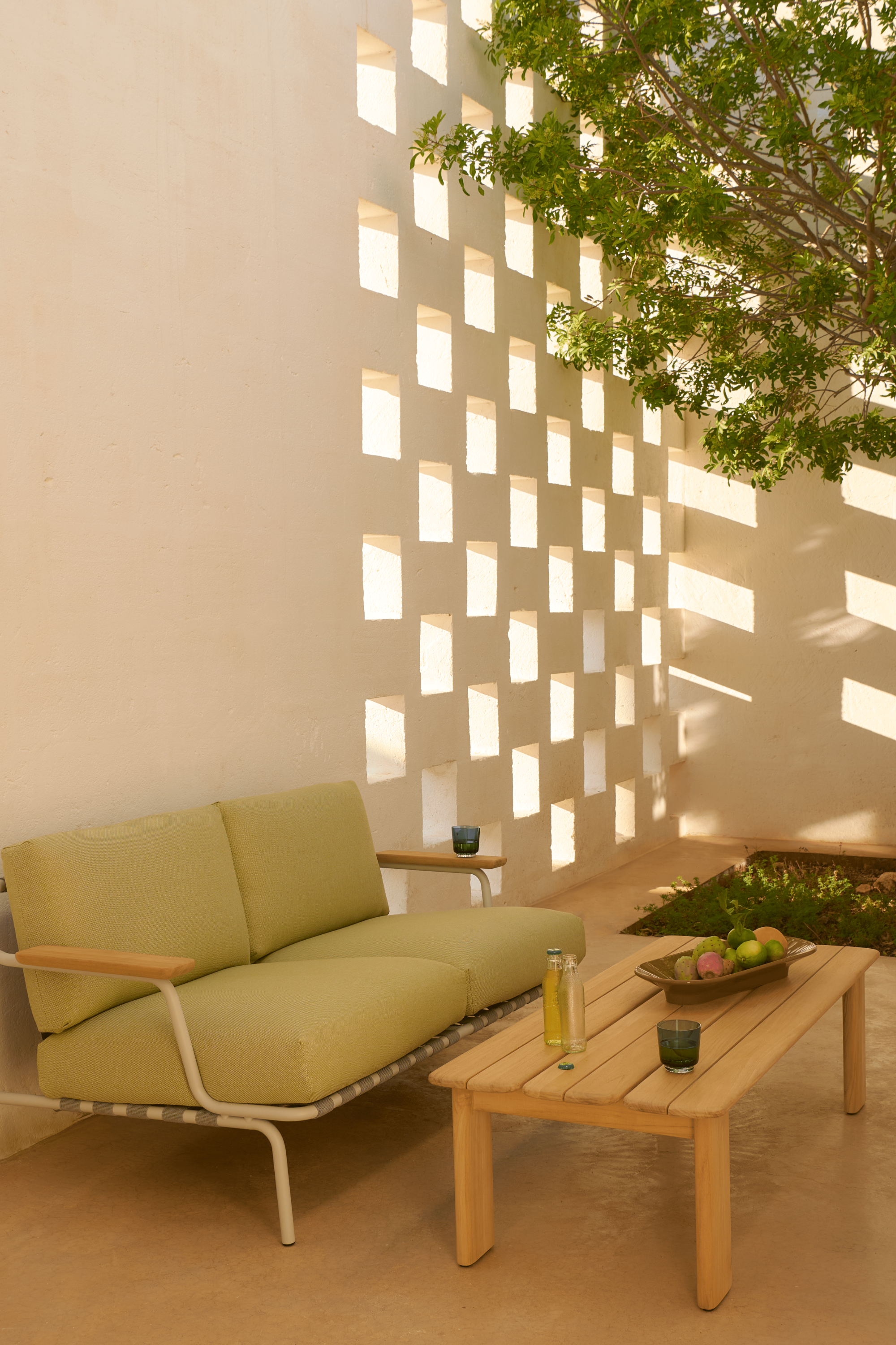 Assemble Coffee Table 135 x 55 cm