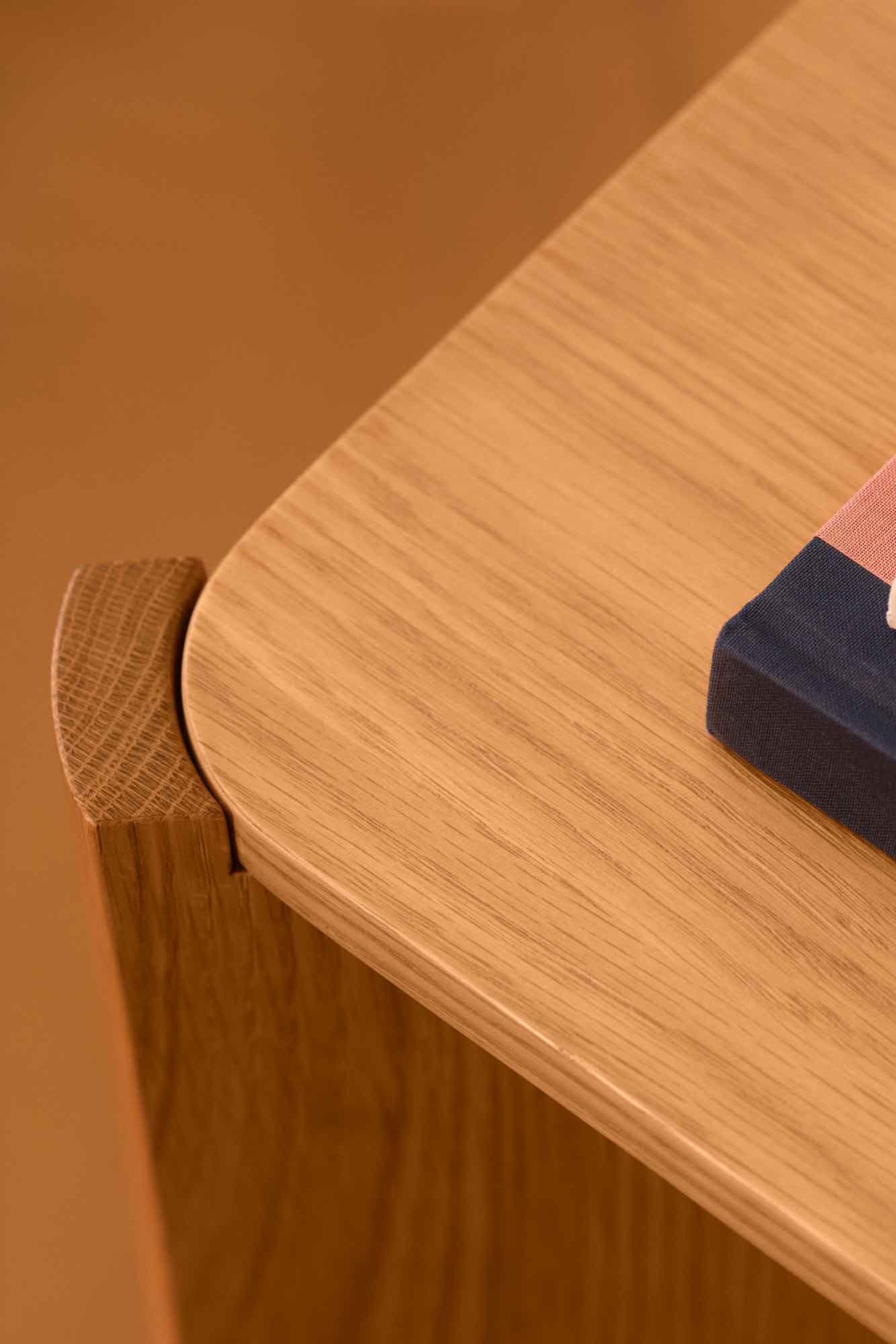 Liam Coffee table, 70x70 cm Oak