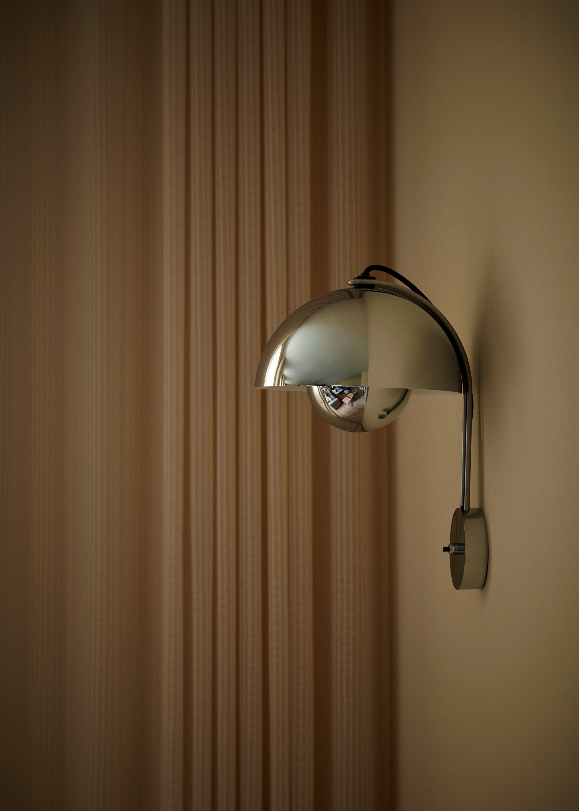 Flowerpot VP8 króm falikar