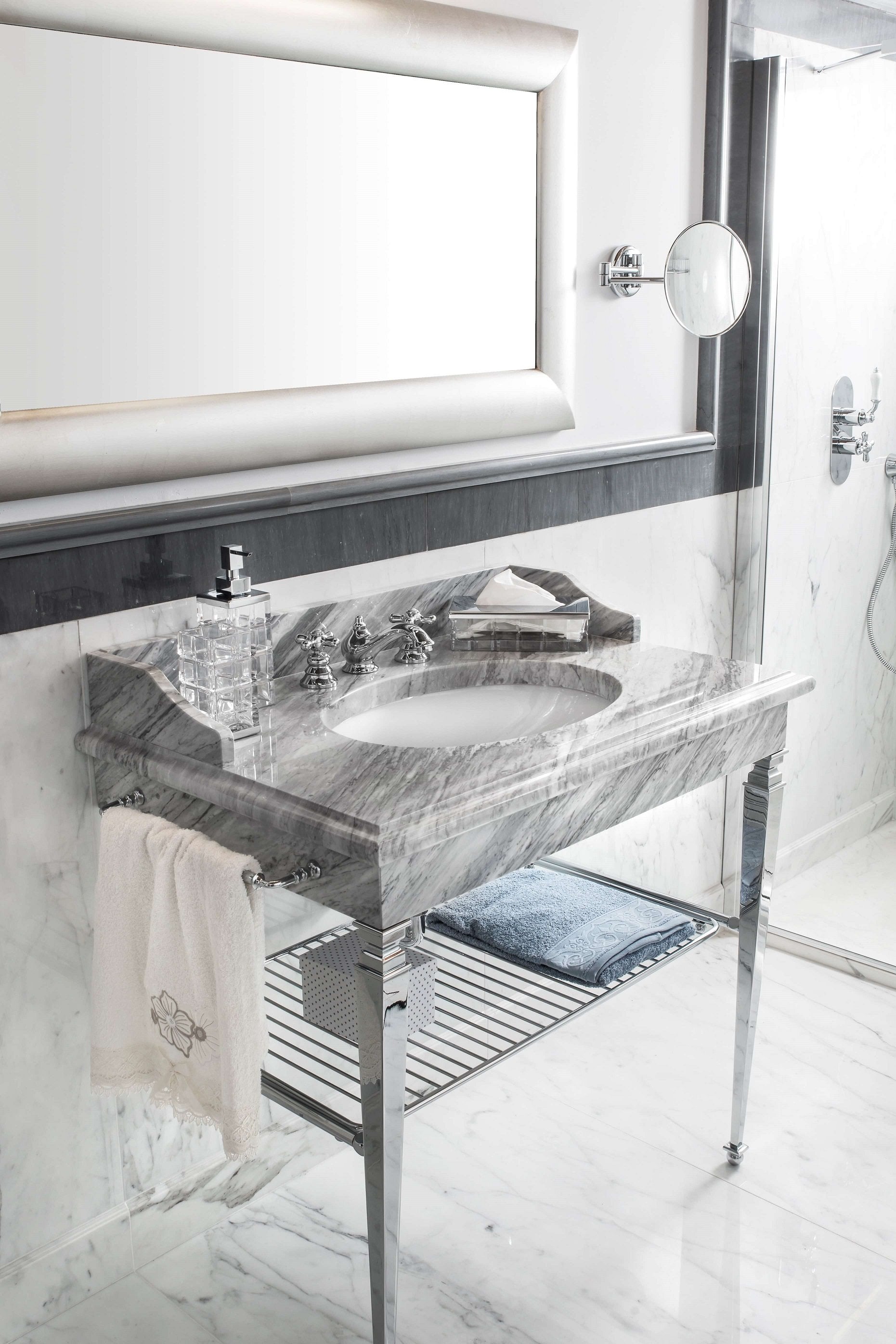 Palace Fragrance Diffuser | Treesseci | Home of Solinfo