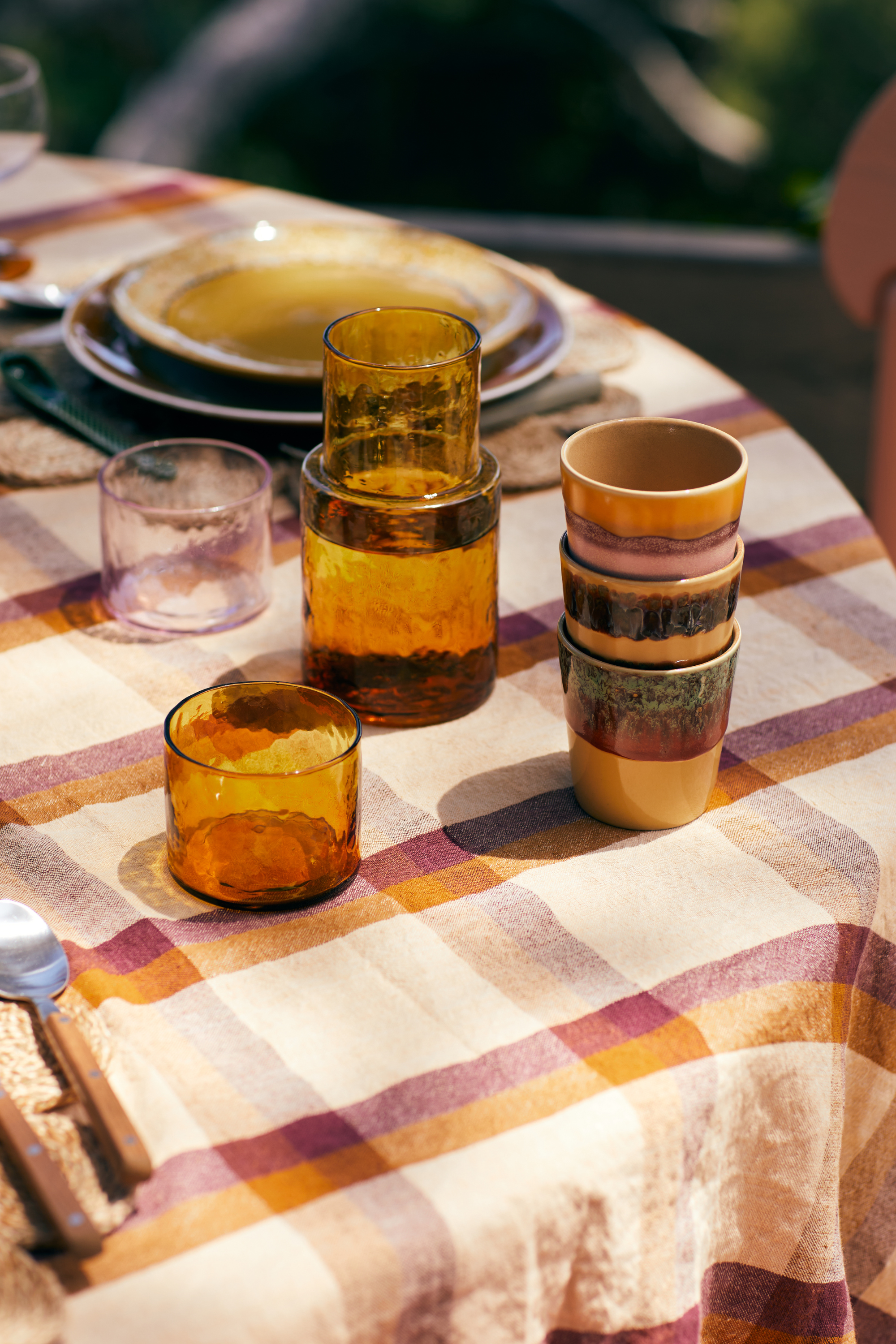 Tube carafe amber
