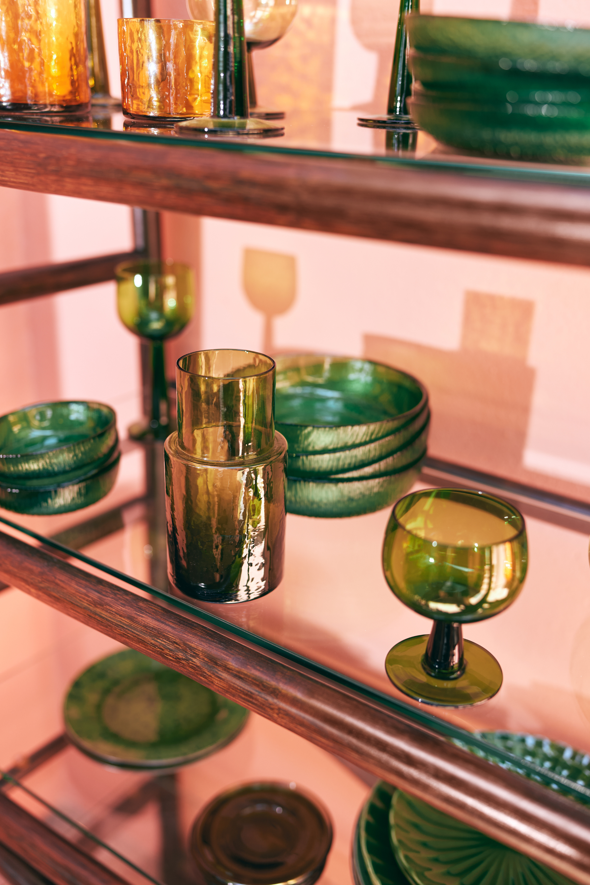 Tube carafe olive