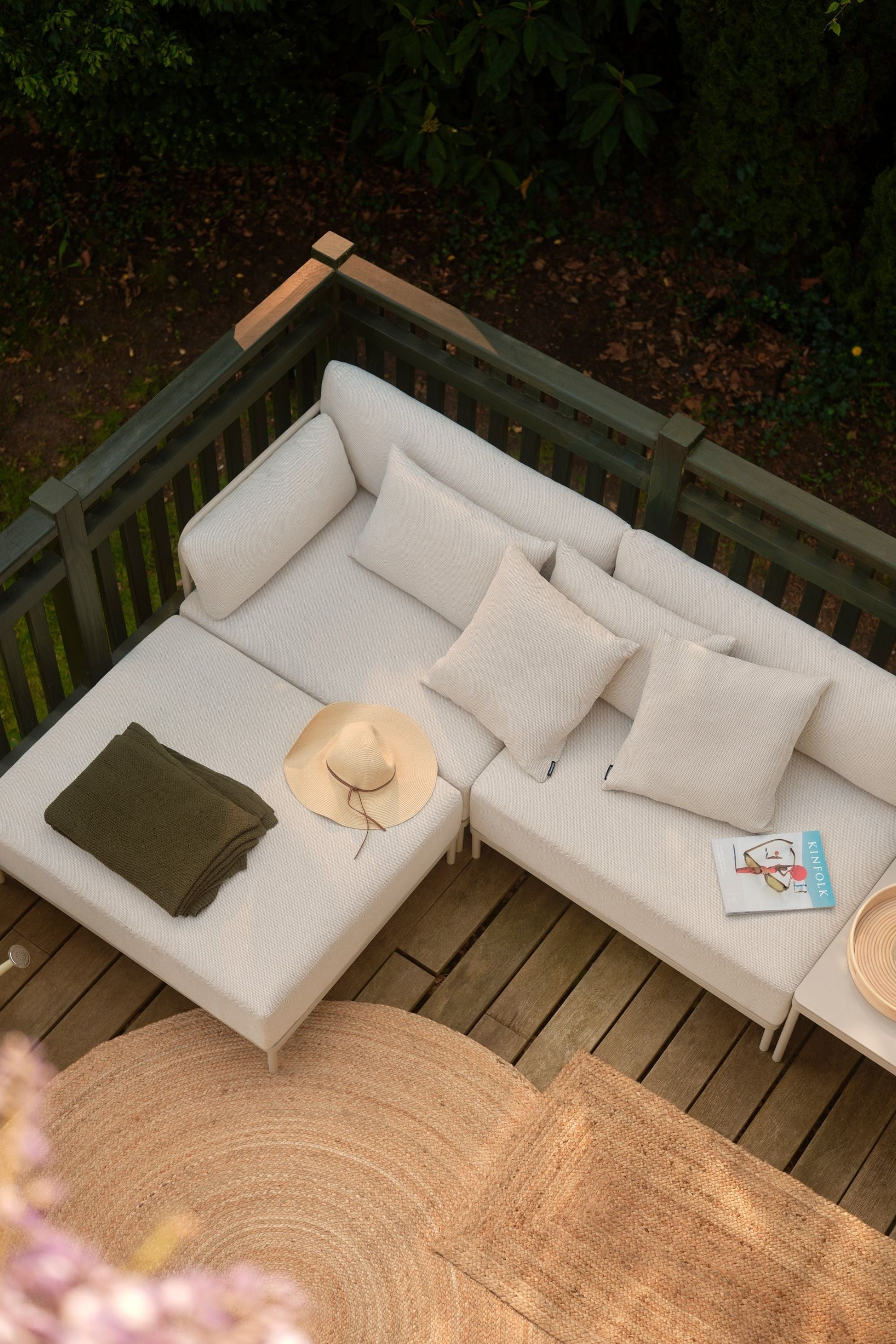 Vincent Outdoor 3-seater chaise right modular sofa Sandshell