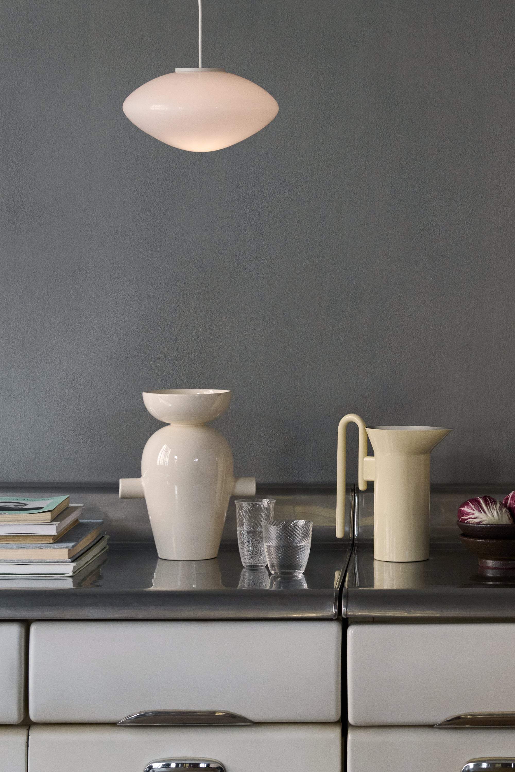 Momento JH38 Ivory jug