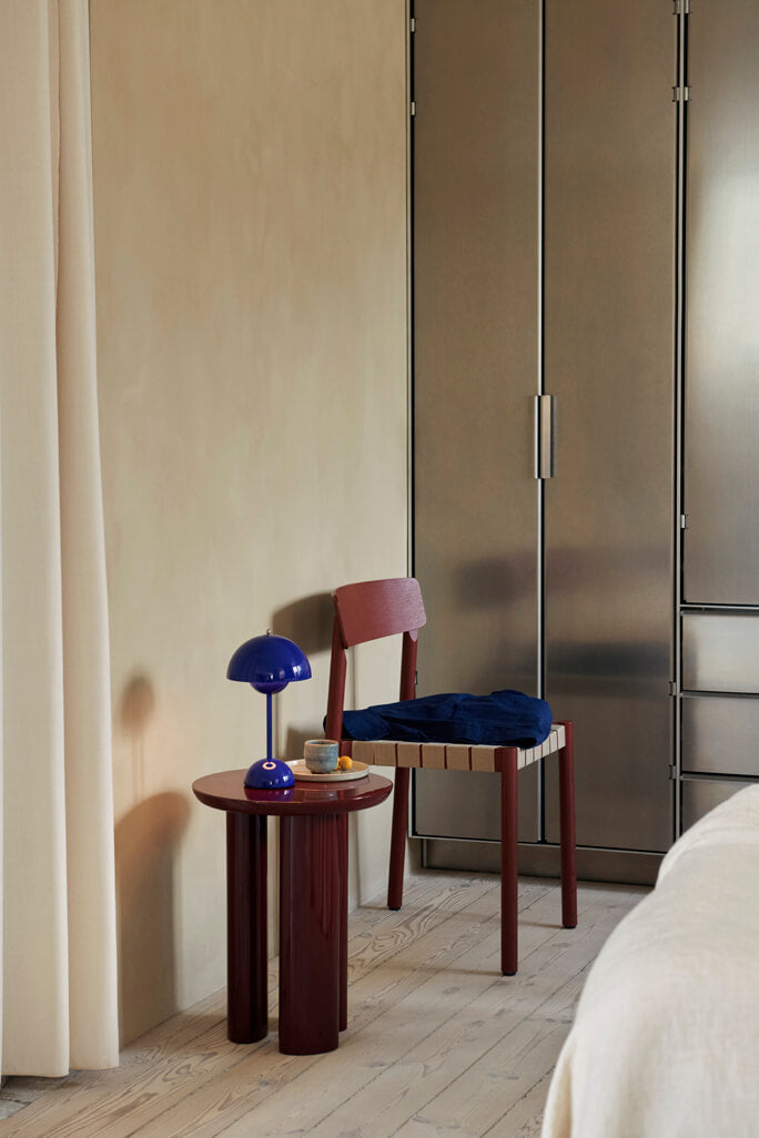 Tung JA3 side table burgundy red | &Tradition | Home of Solinfo