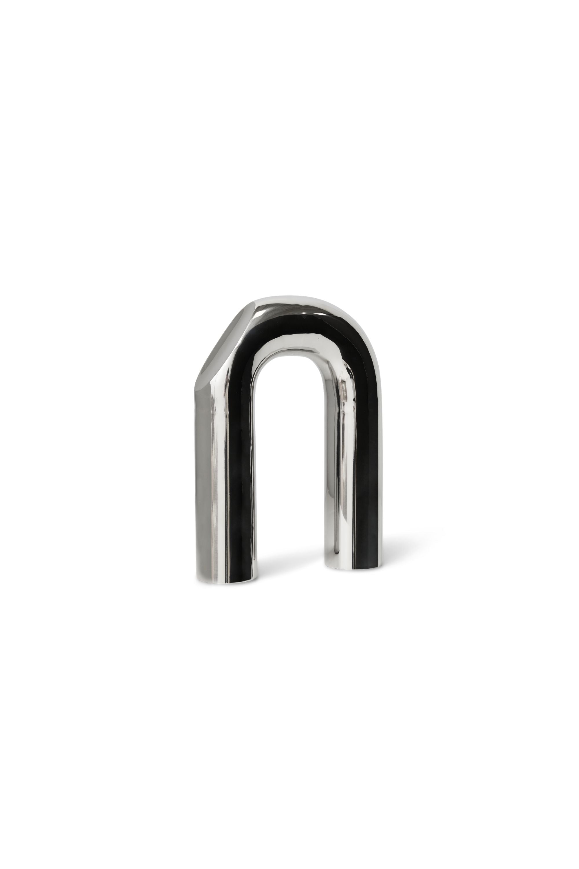 Arch sculpture