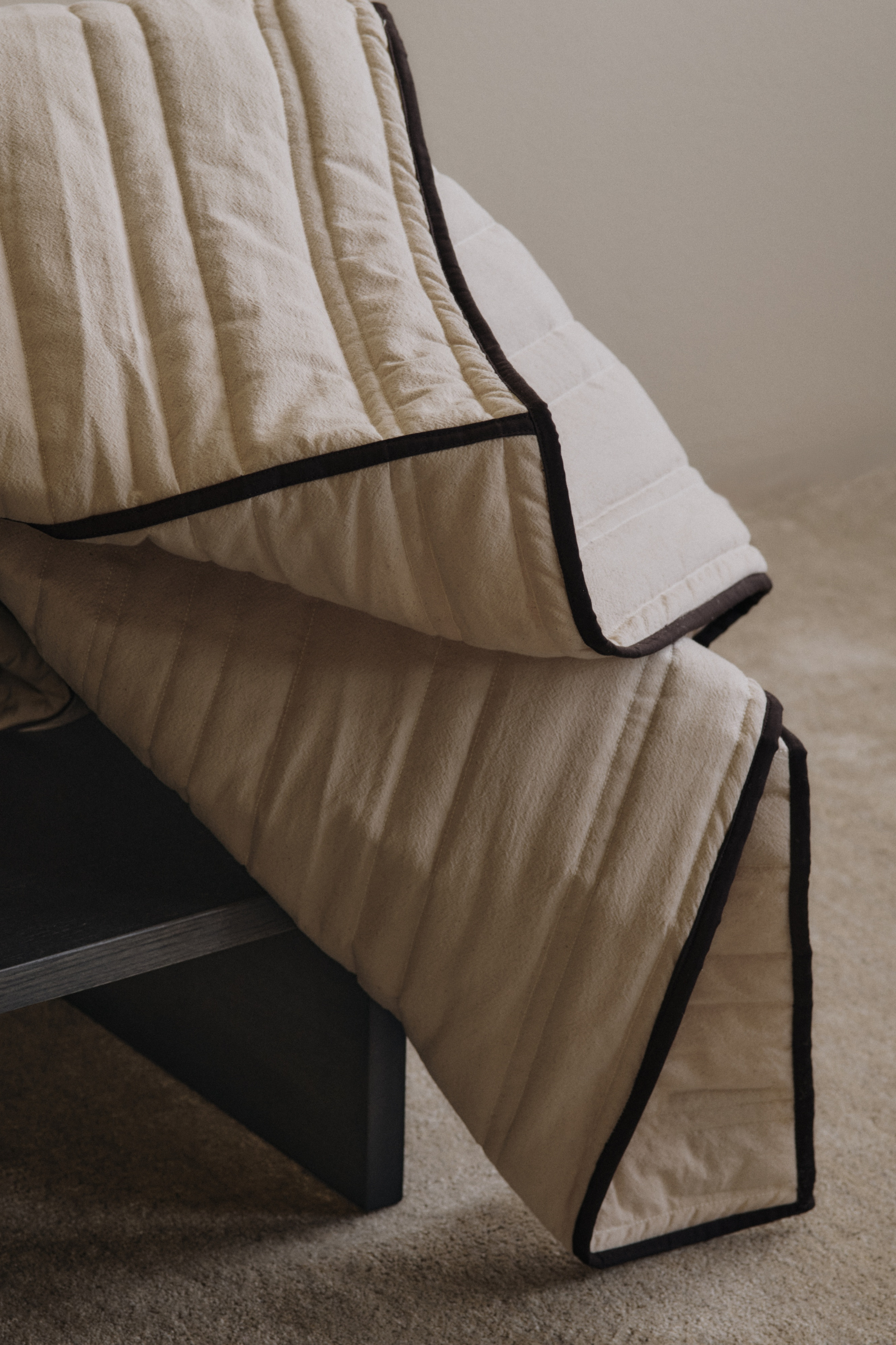 Vari Steppelt ágytakaró, natúr/sötét csokoládé