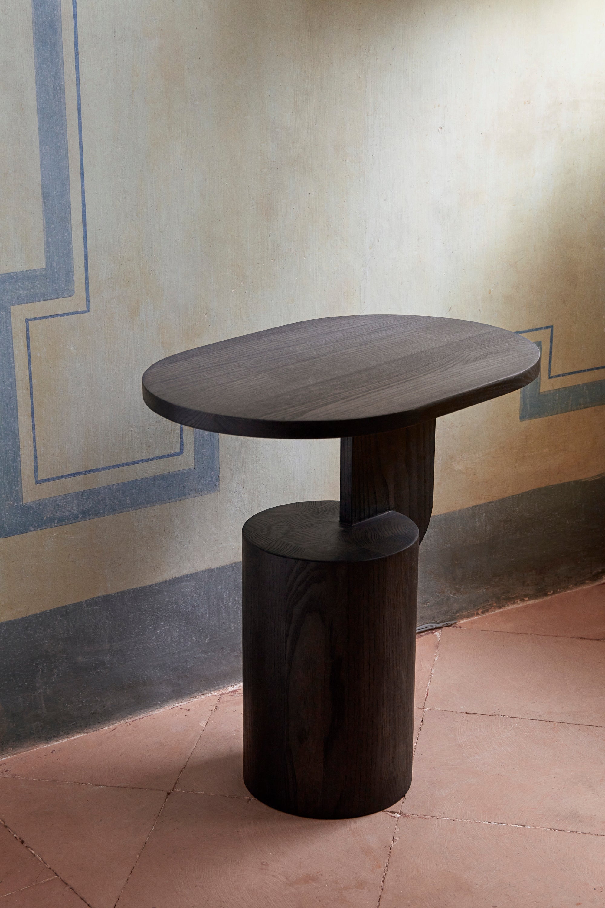 Insert Side Table Black Ash