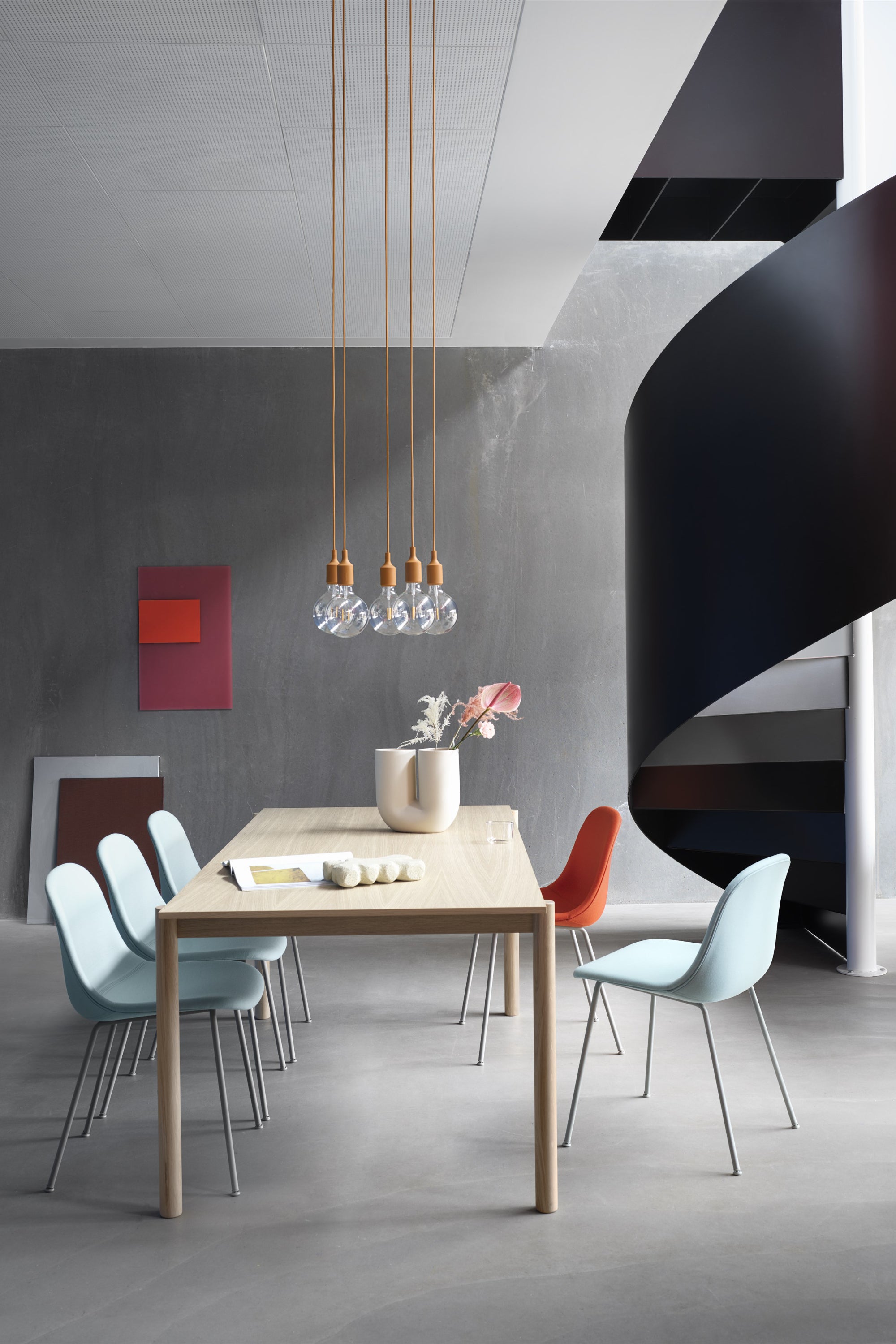 Linear Wood Table Oak