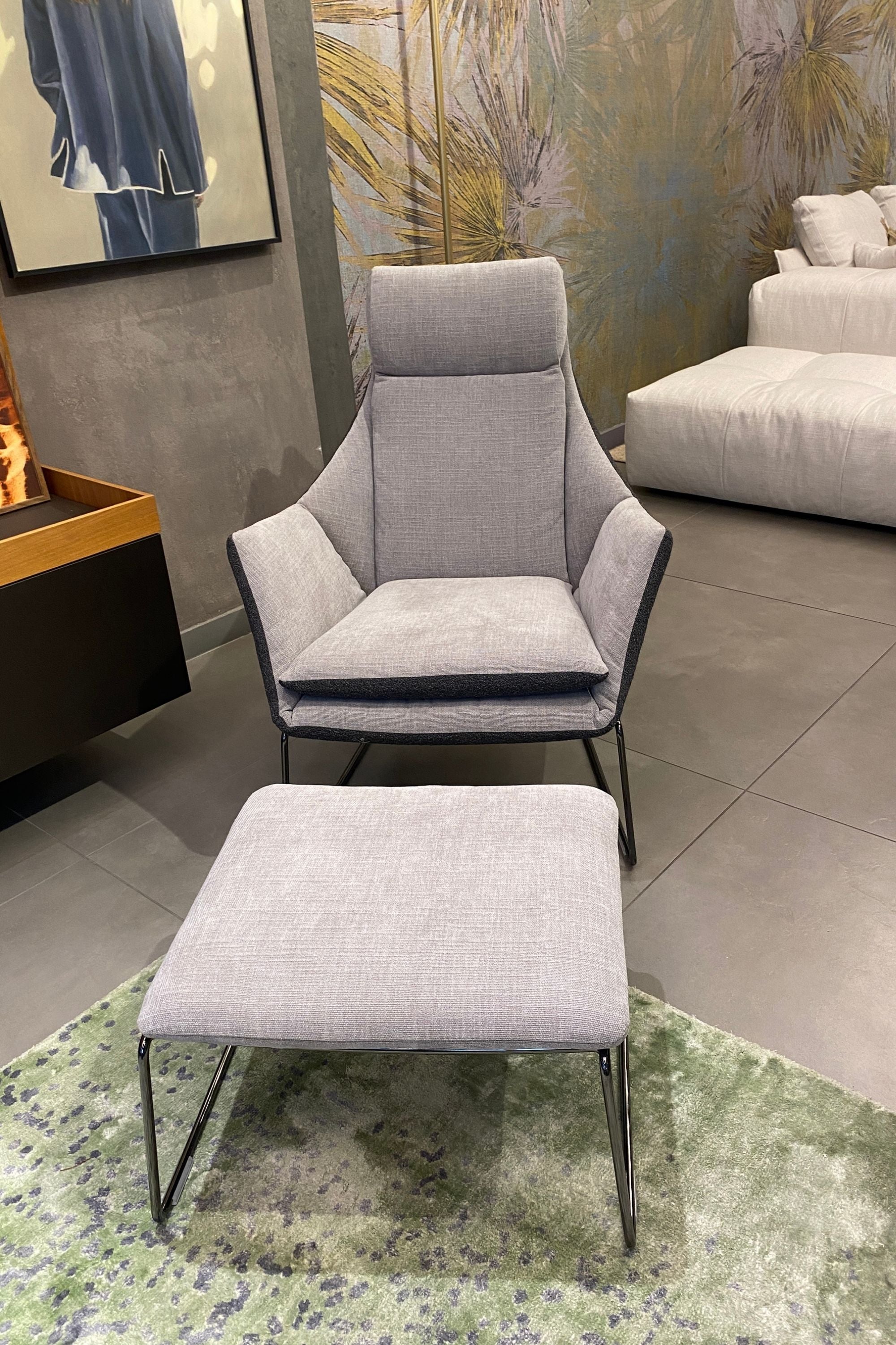 New York Bergére Pouf