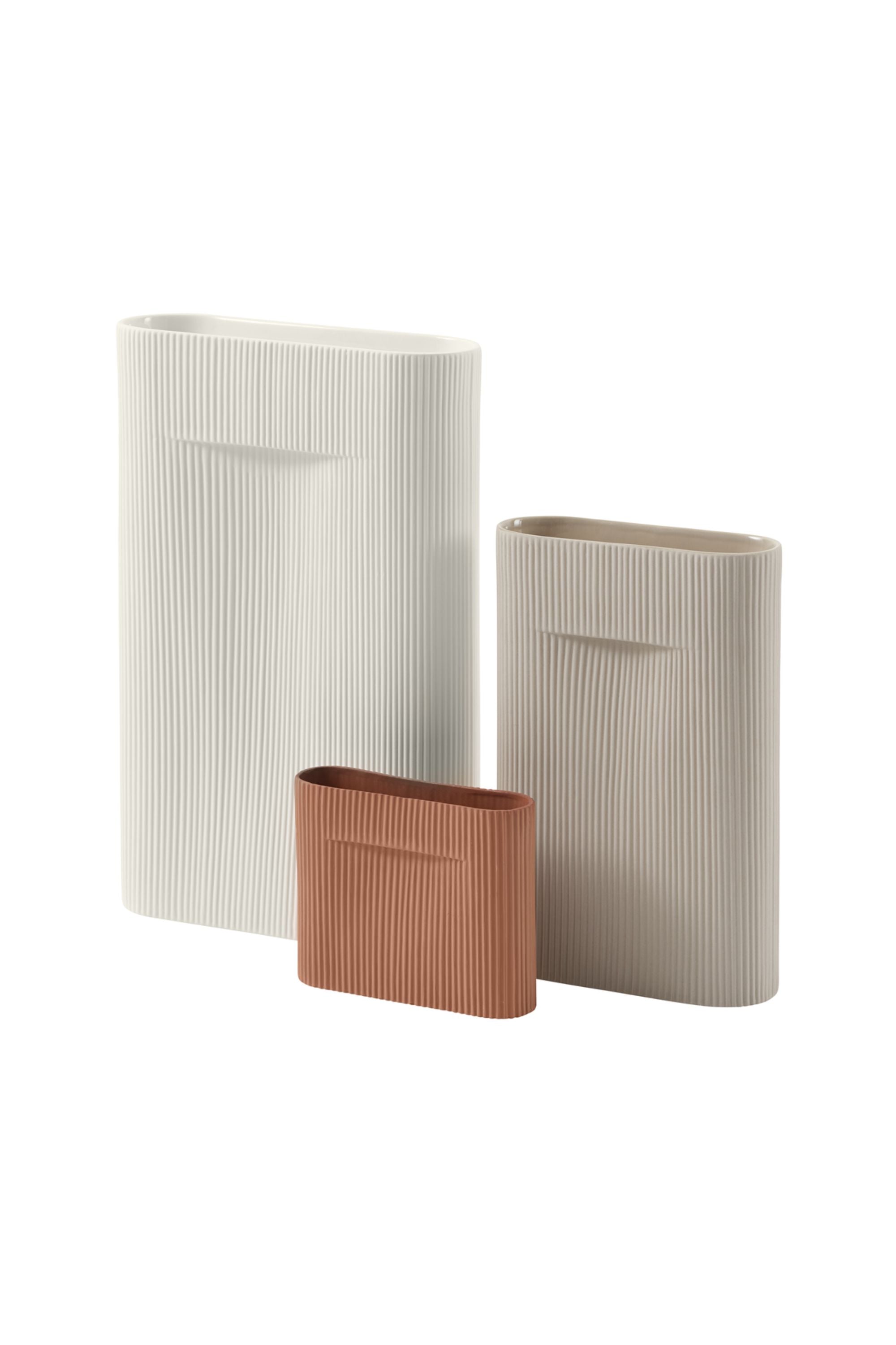 Ridge Vase Terracotta 16,5