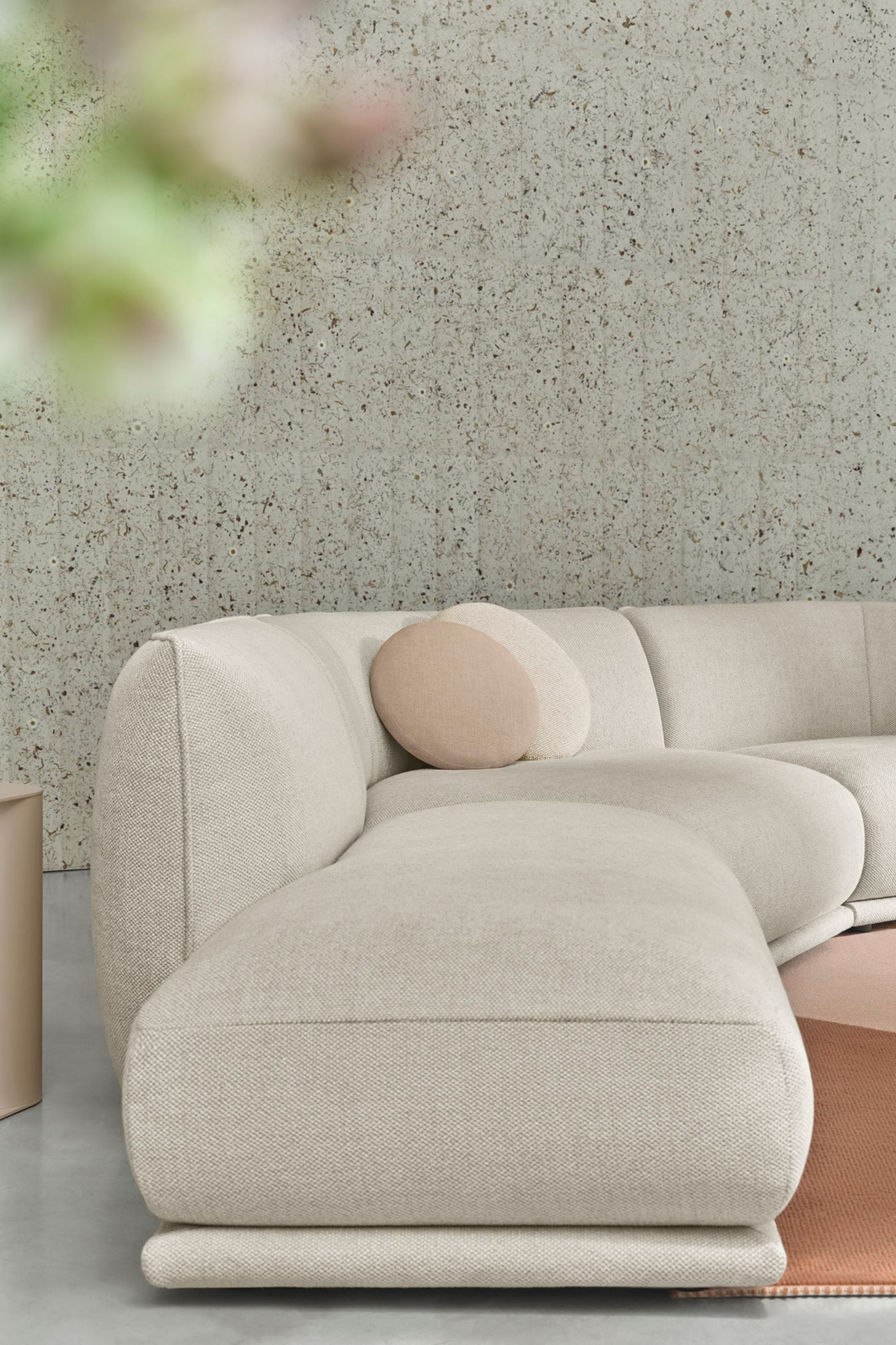 Vela Piping Sofa