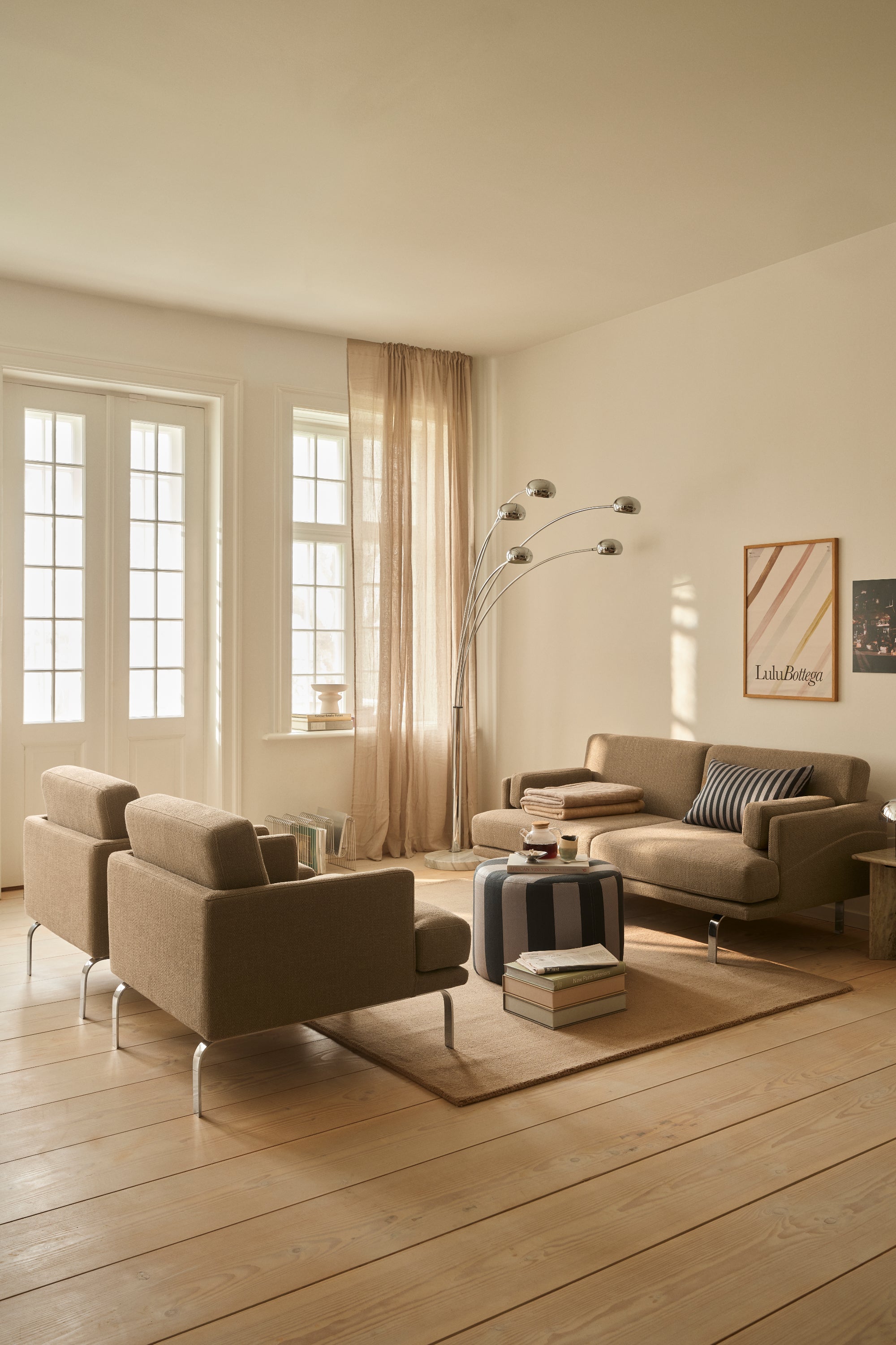 Ernest Sofa 2 Moonlight Lark