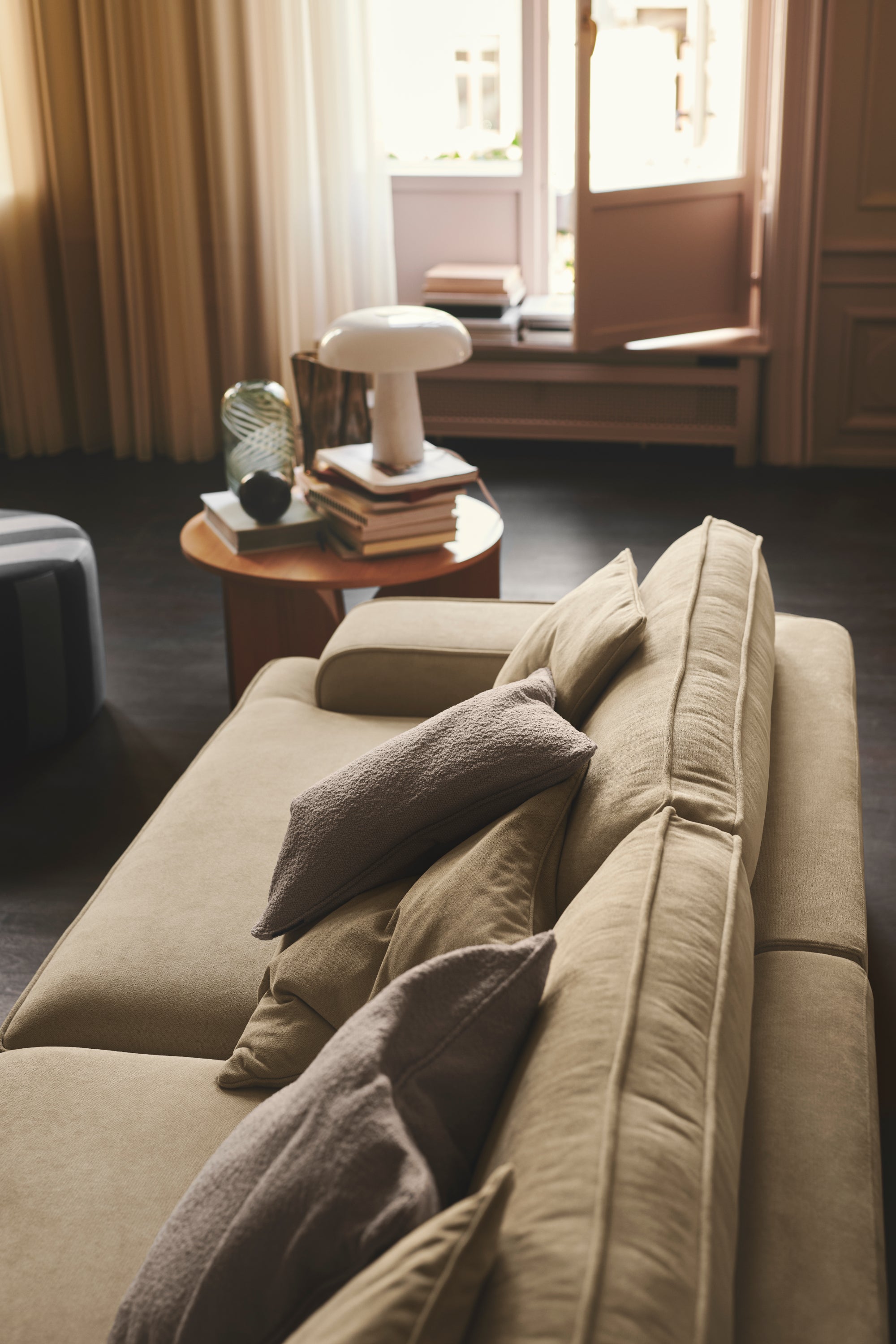 Leonora Form Cream Sofa