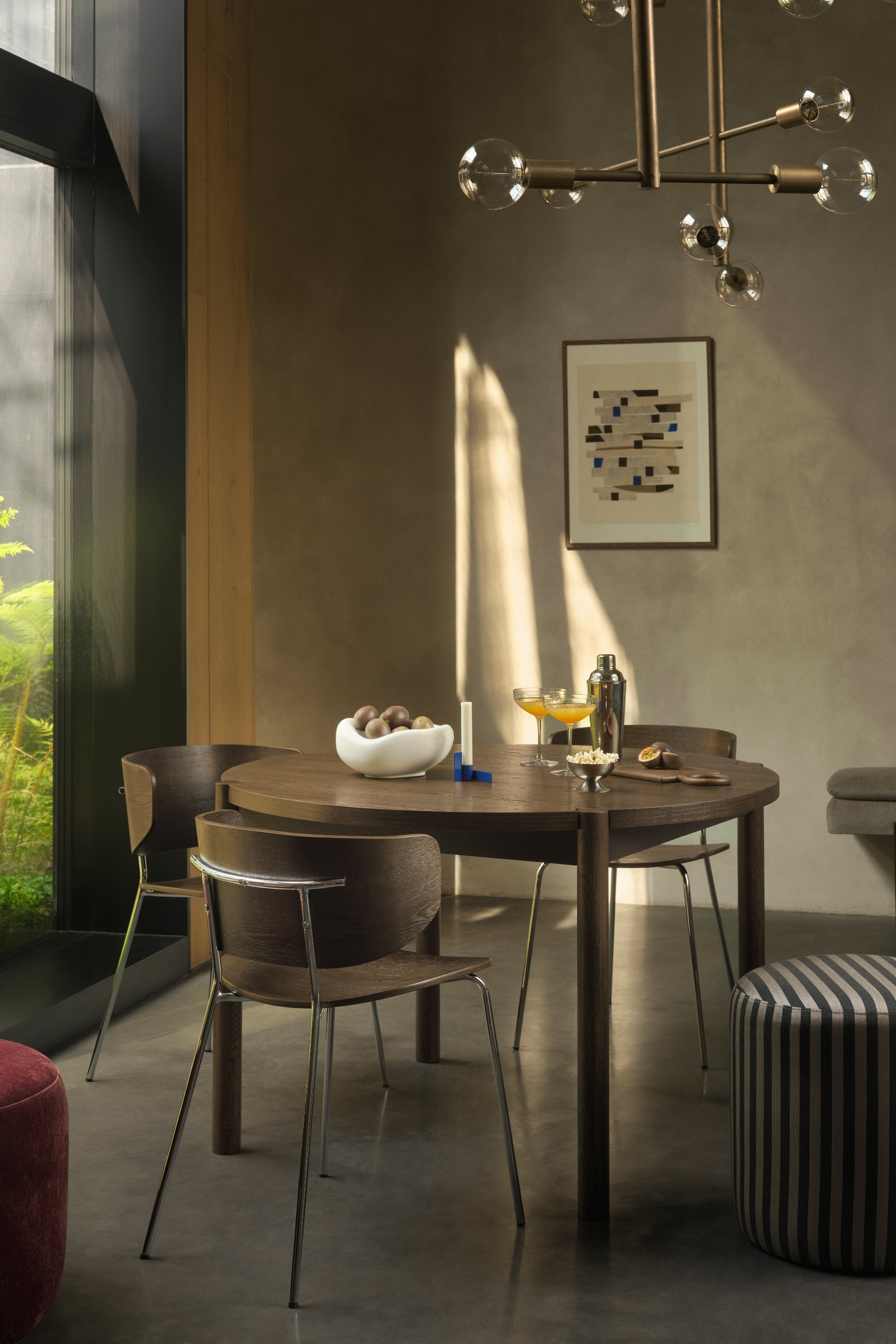 Owen kerek bővíthető égetett tölgy étkezőasztal