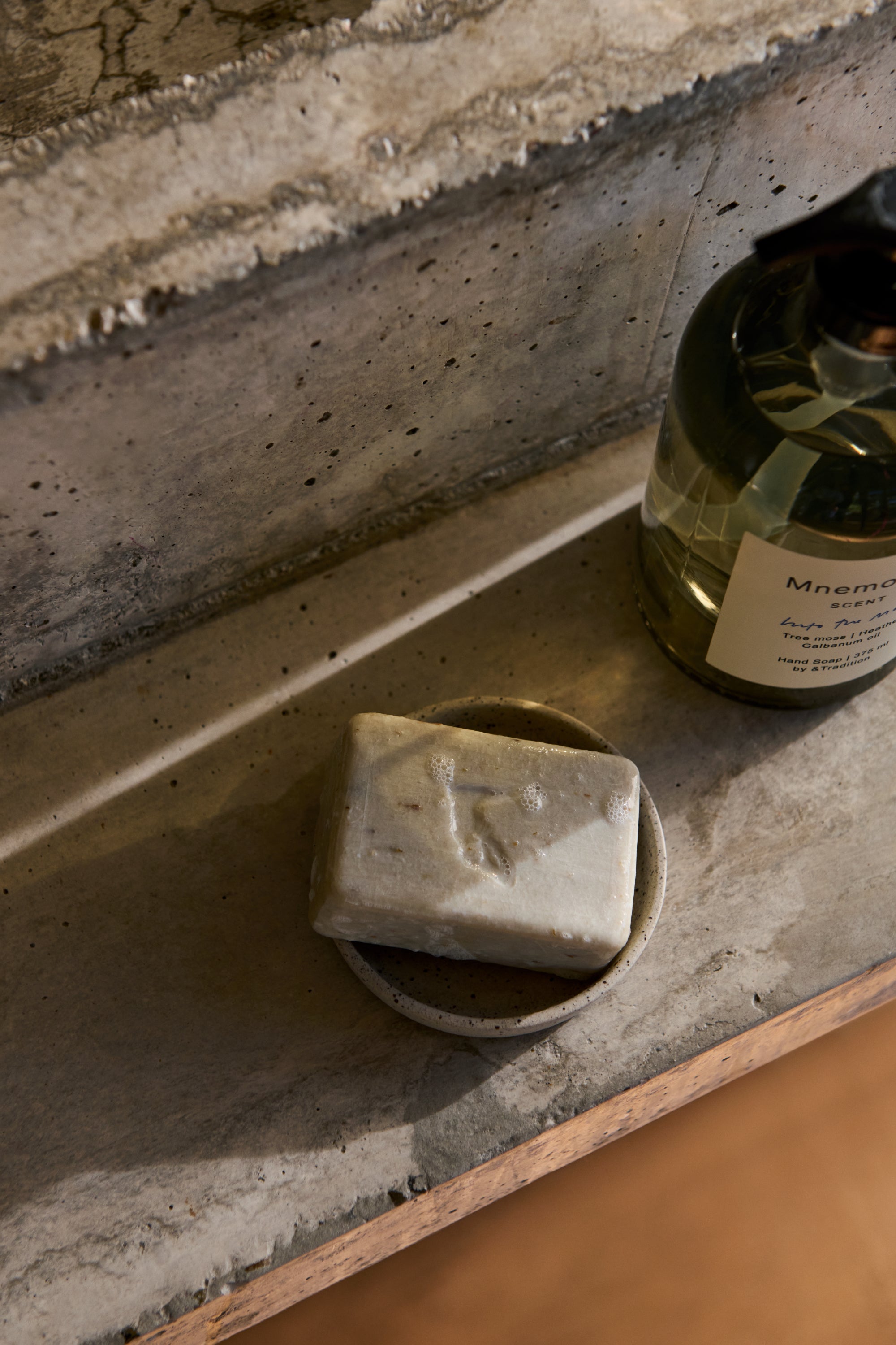 Mnemonic Soap bar Into the Moor