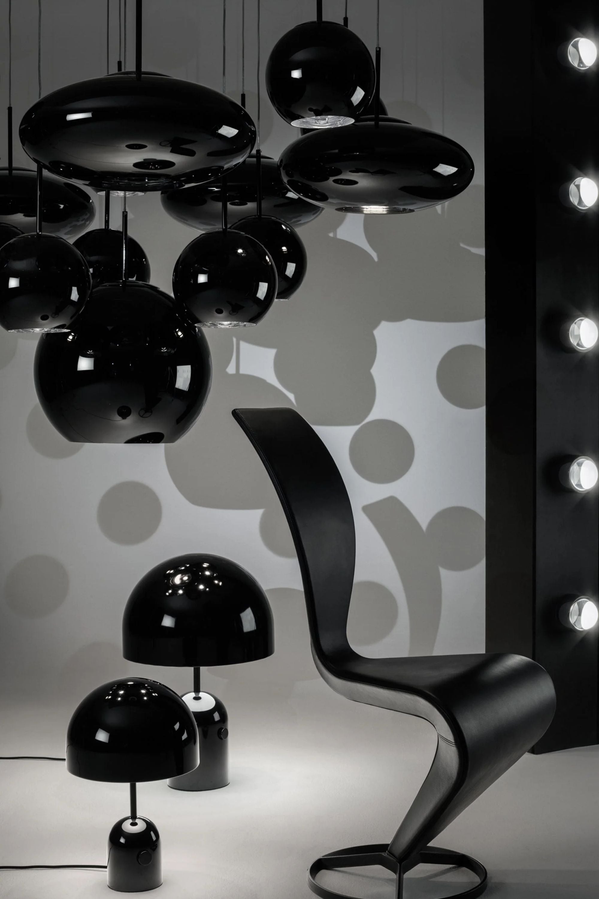 Bell fekete asztali lámpa