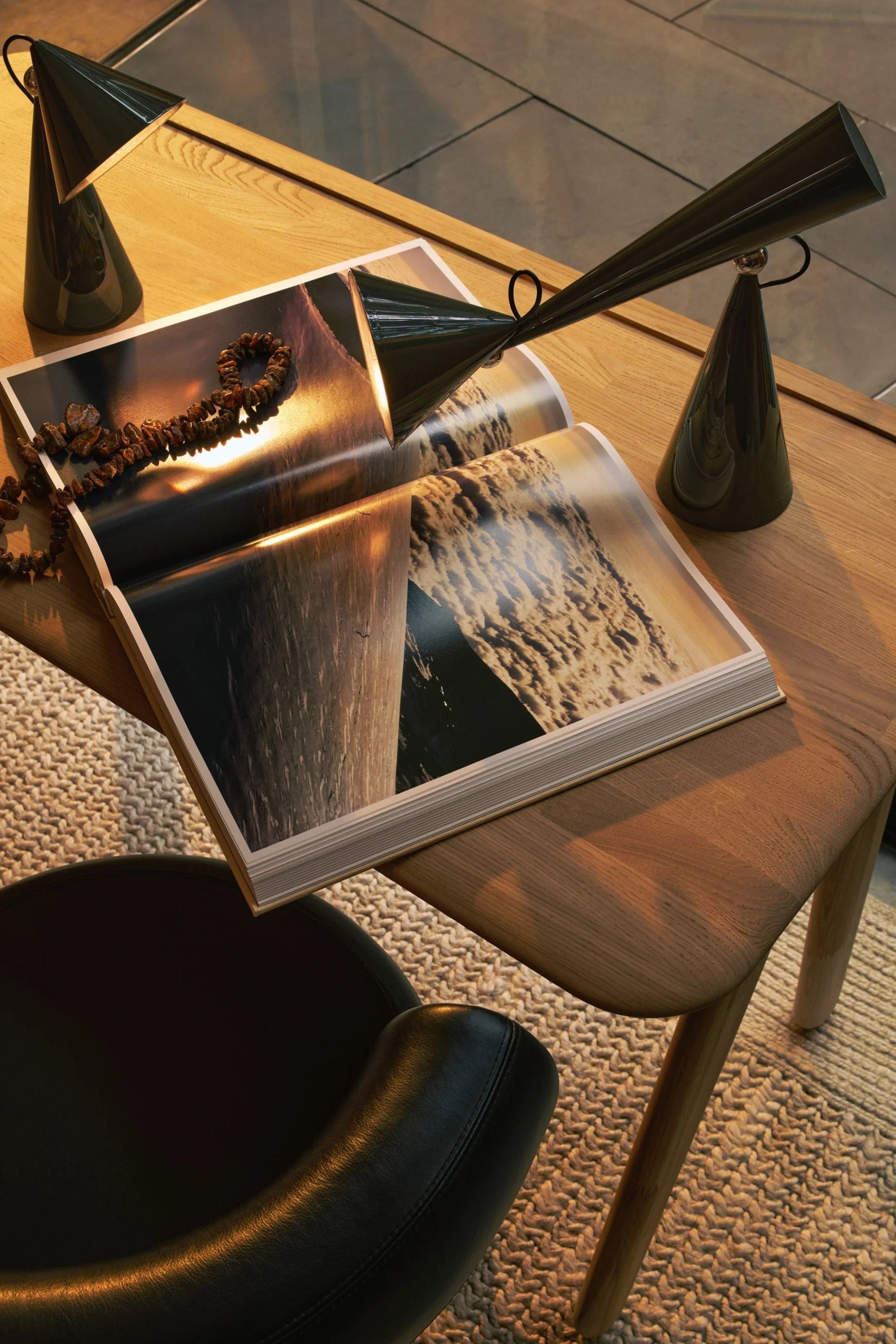 Pose Task Light Kelp