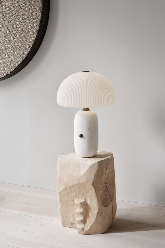 VIPP592 Sculpture Lamp Large White | Vipp | Home of Solinfo