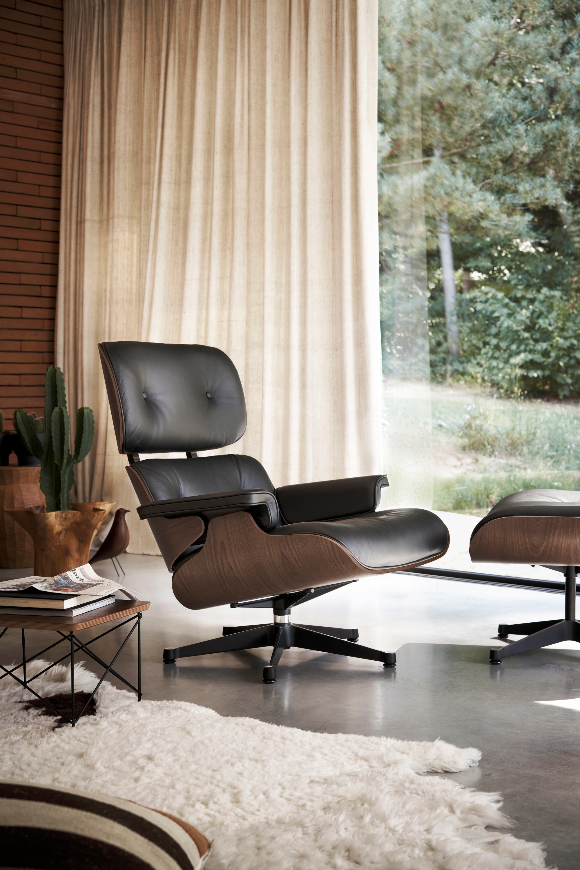 Eames Lounge Chair fekete bőr