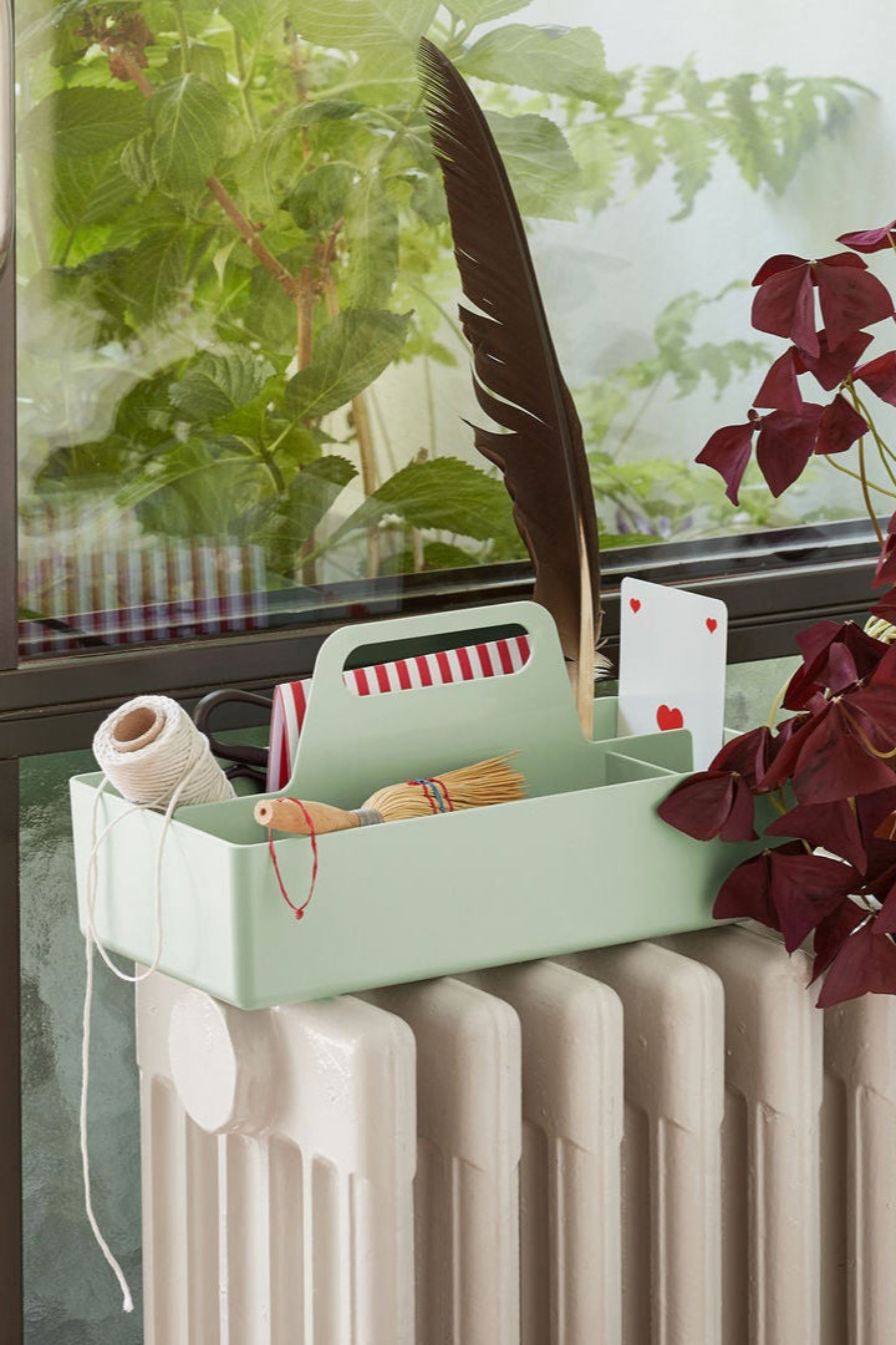 Toolbox Mint Green RE | Vitra | Home of Solinfo