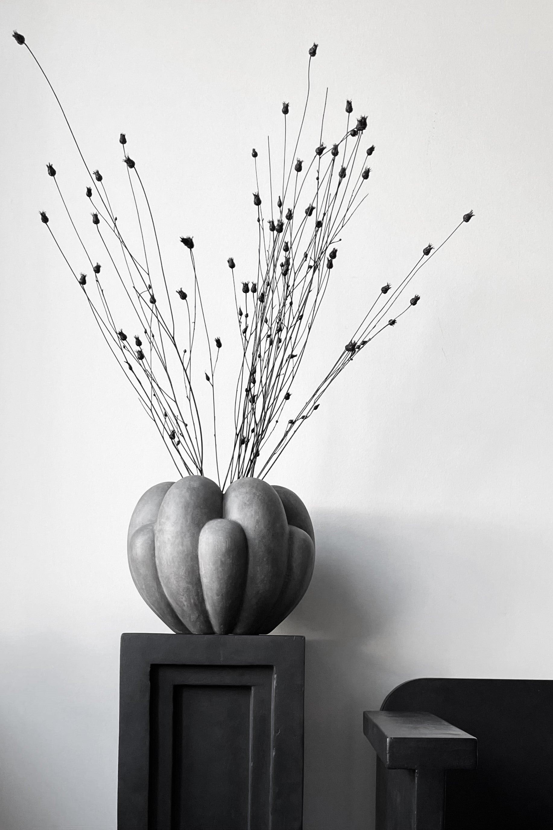 Bloom Vase Mini Dark Grey
