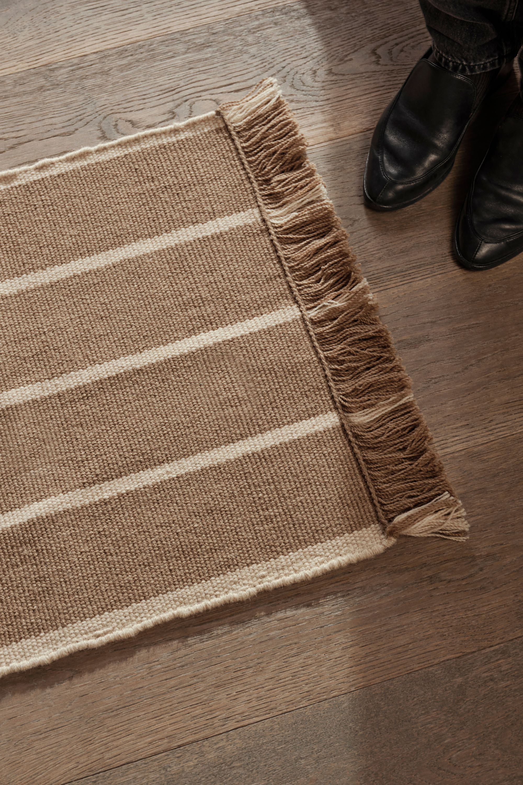 Calm Kelim Mat Dark Sand/Off-White