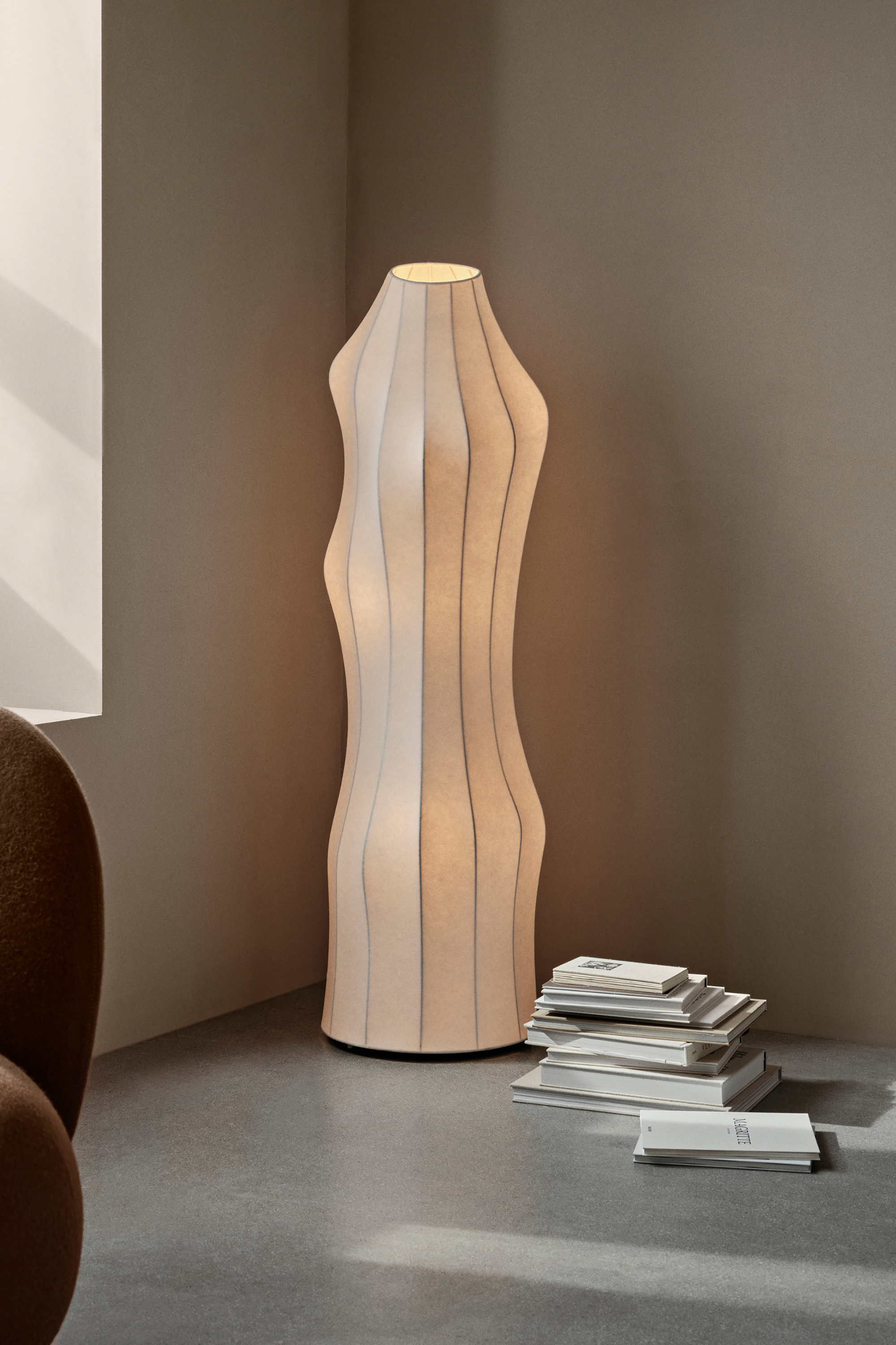 Dae Floor Lamp White