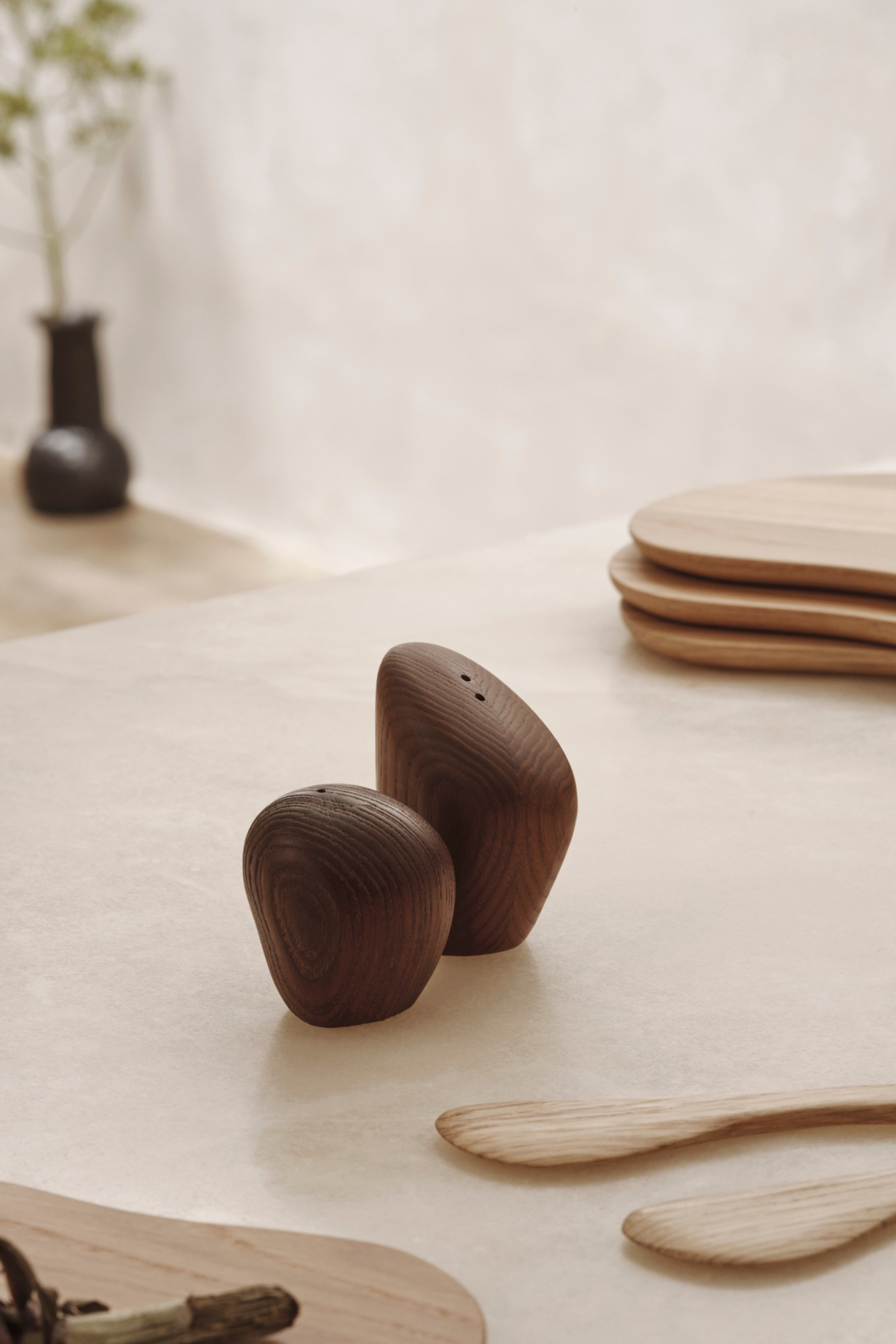 Cairn dark brown salt and pepper shakers