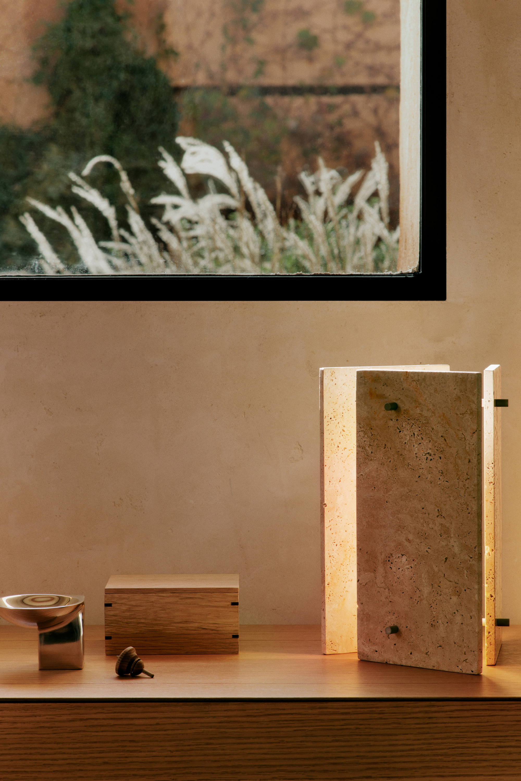 Oeste Table Lamp Sand
