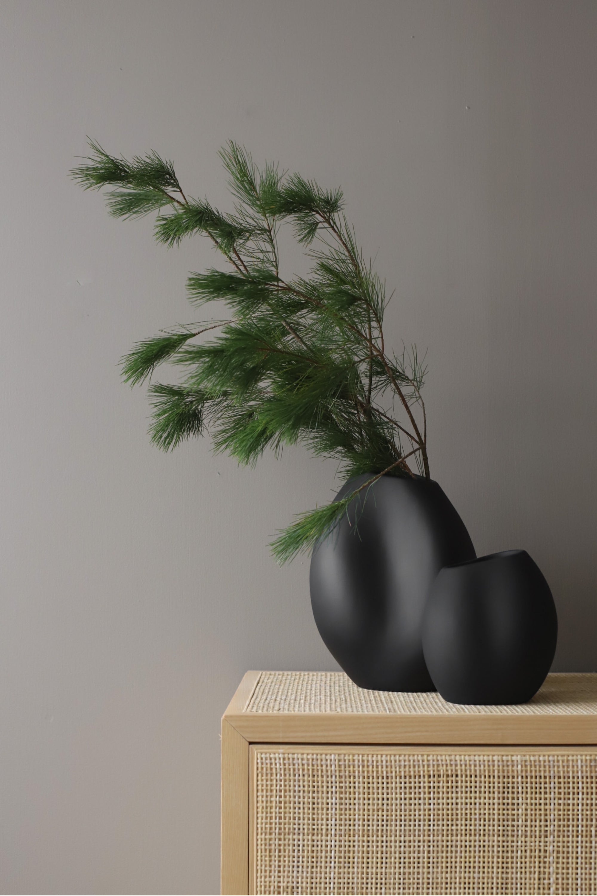 Lee black vase 28 cm