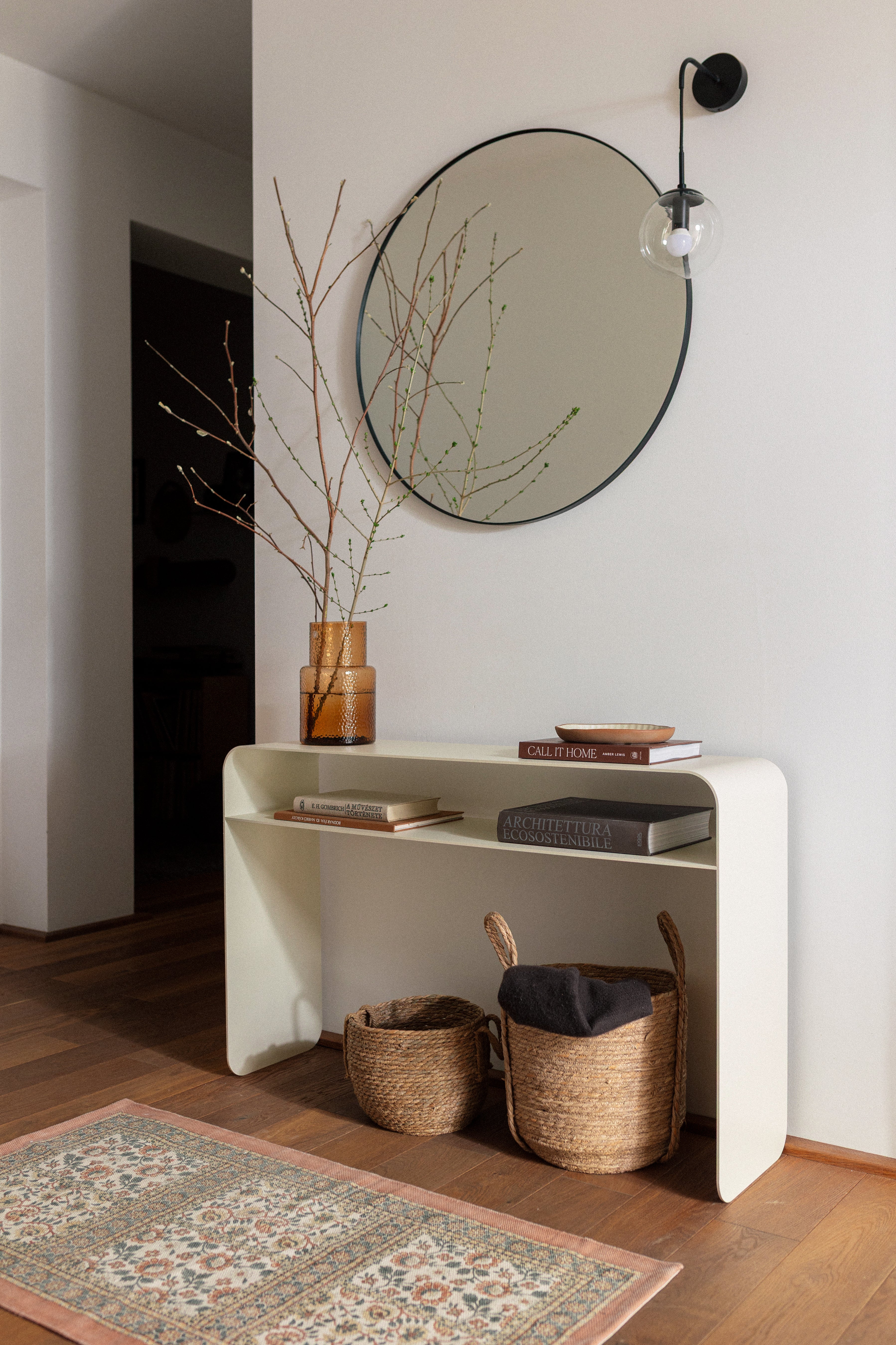 Tara console table off-white