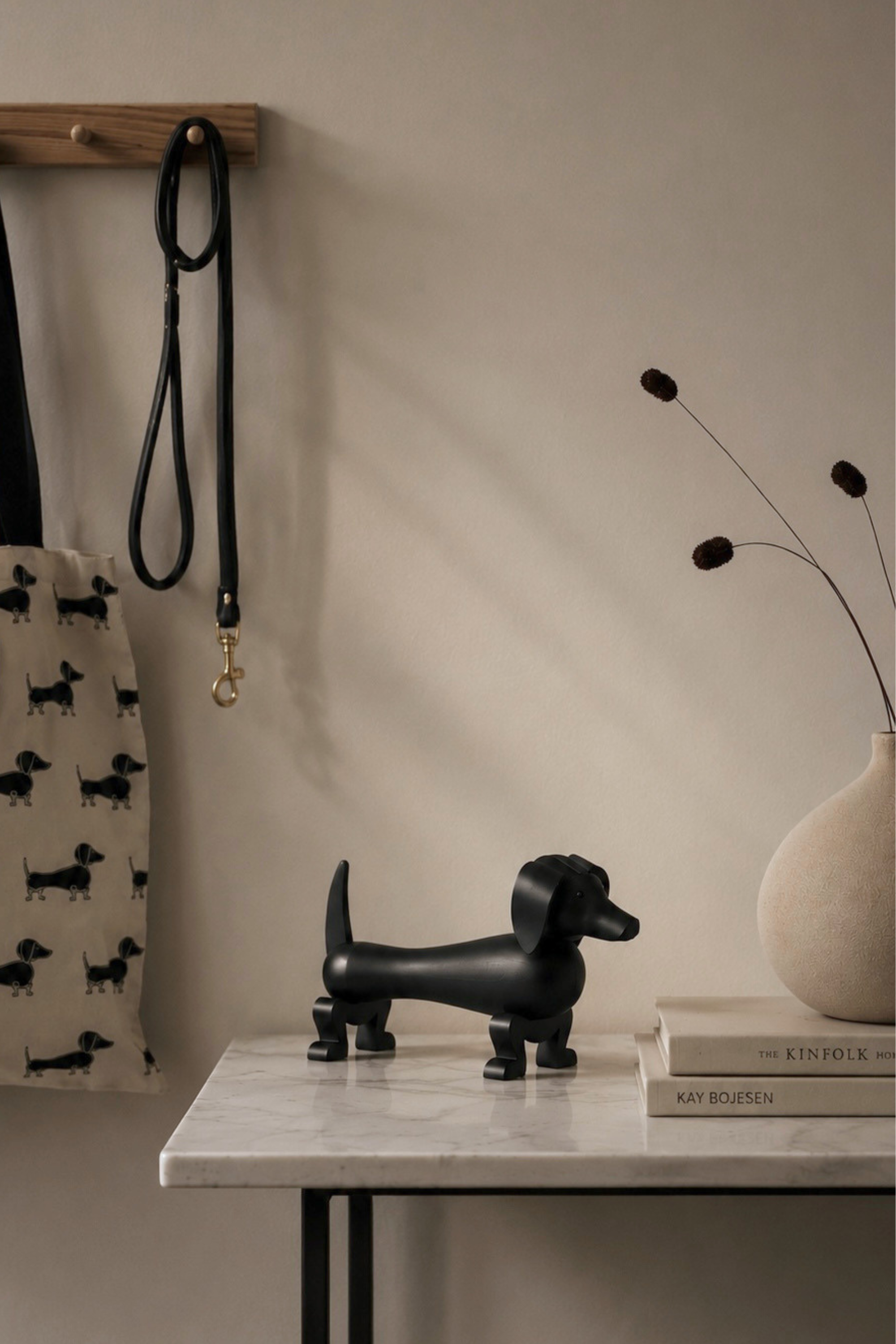 Oak Dog - Black
