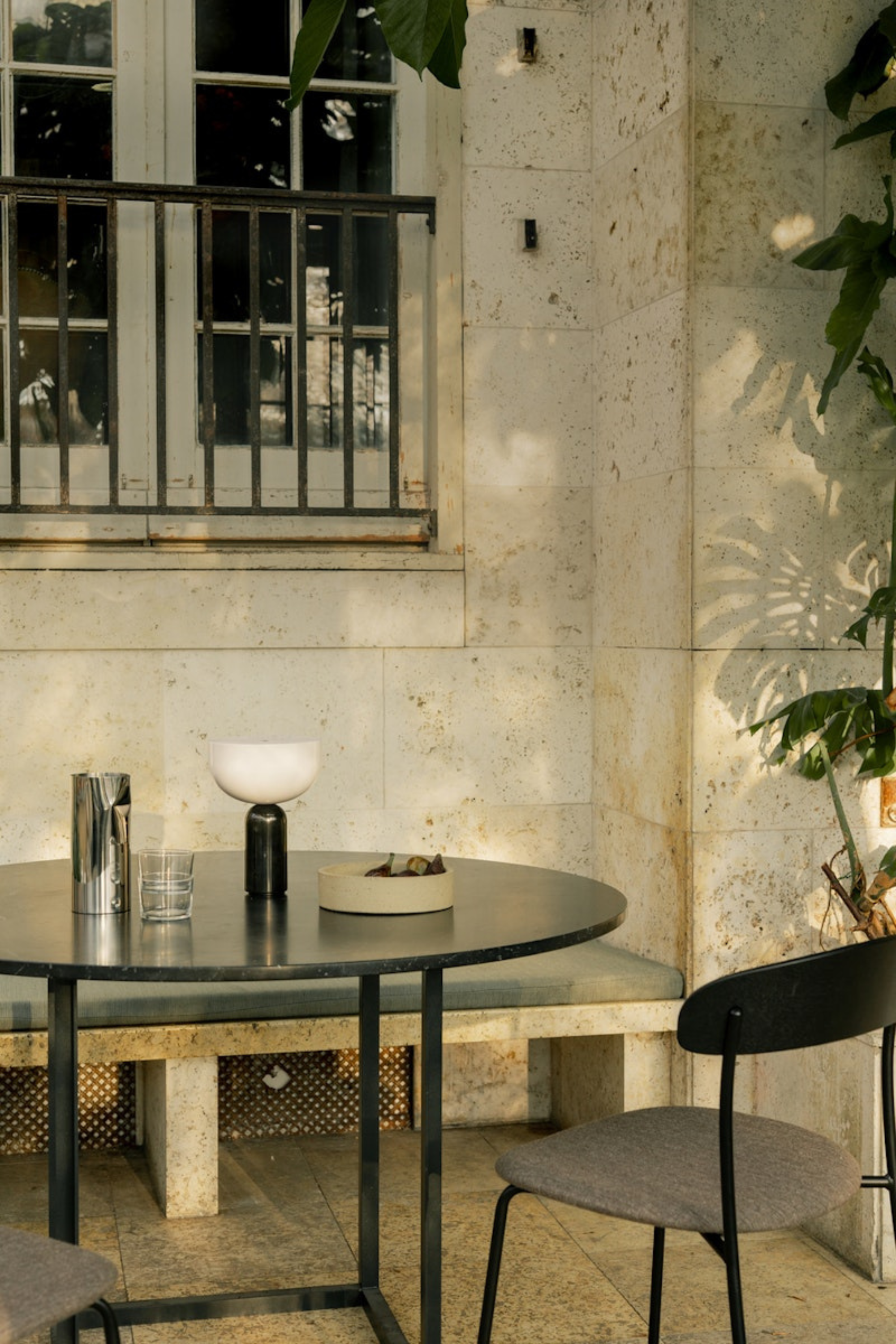 Kizu Black Marble Portable Table Lamp